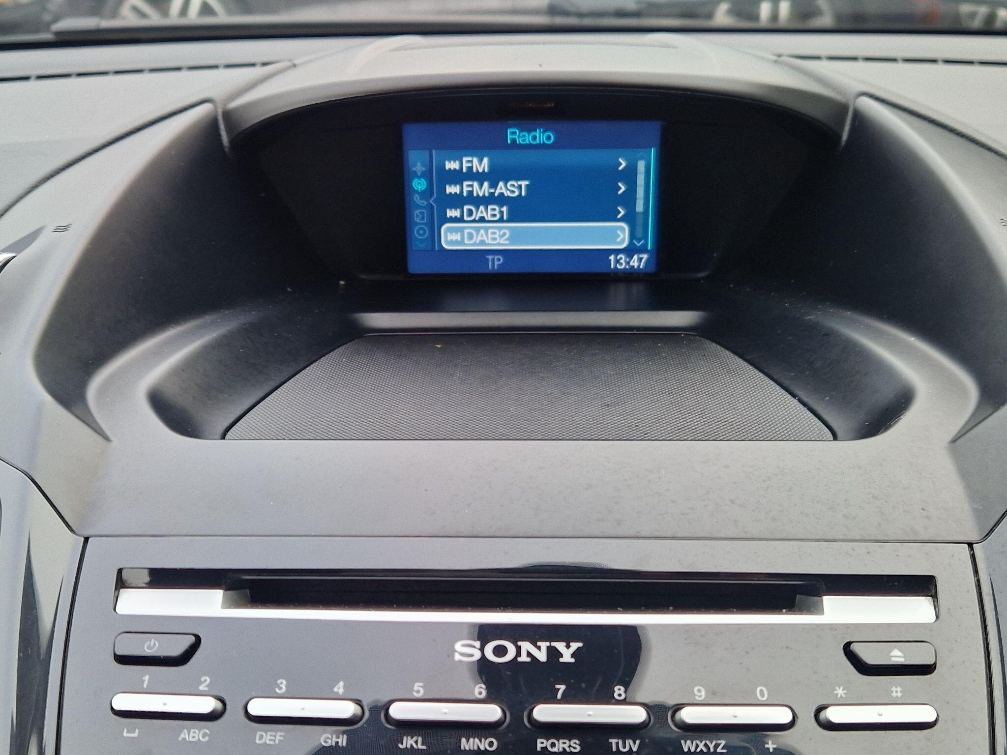 Ford Kuga - Image 46