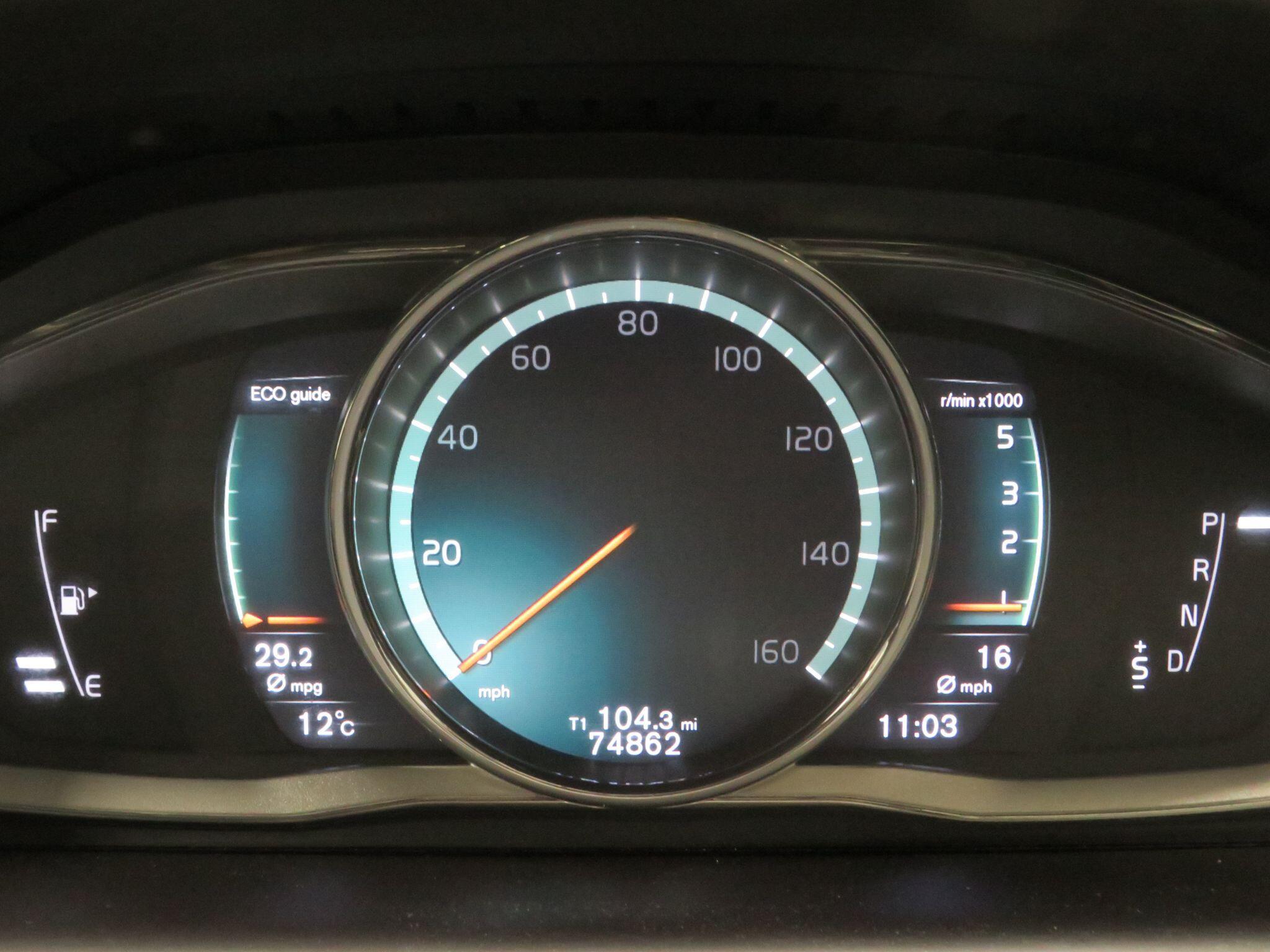 Volvo XC60 - Image 15