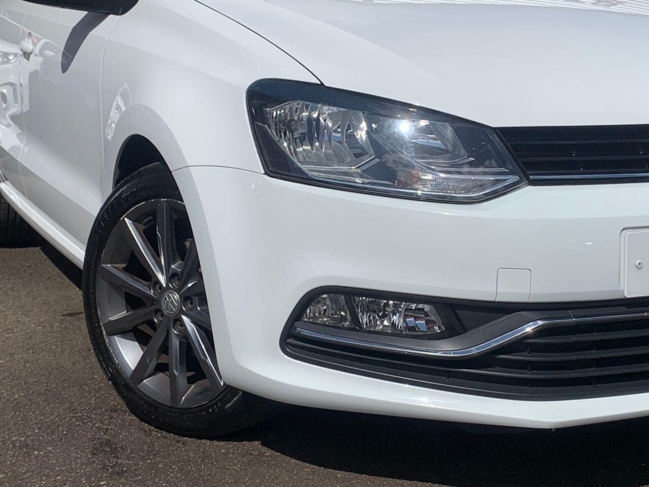 Volkswagen Polo - Image 11