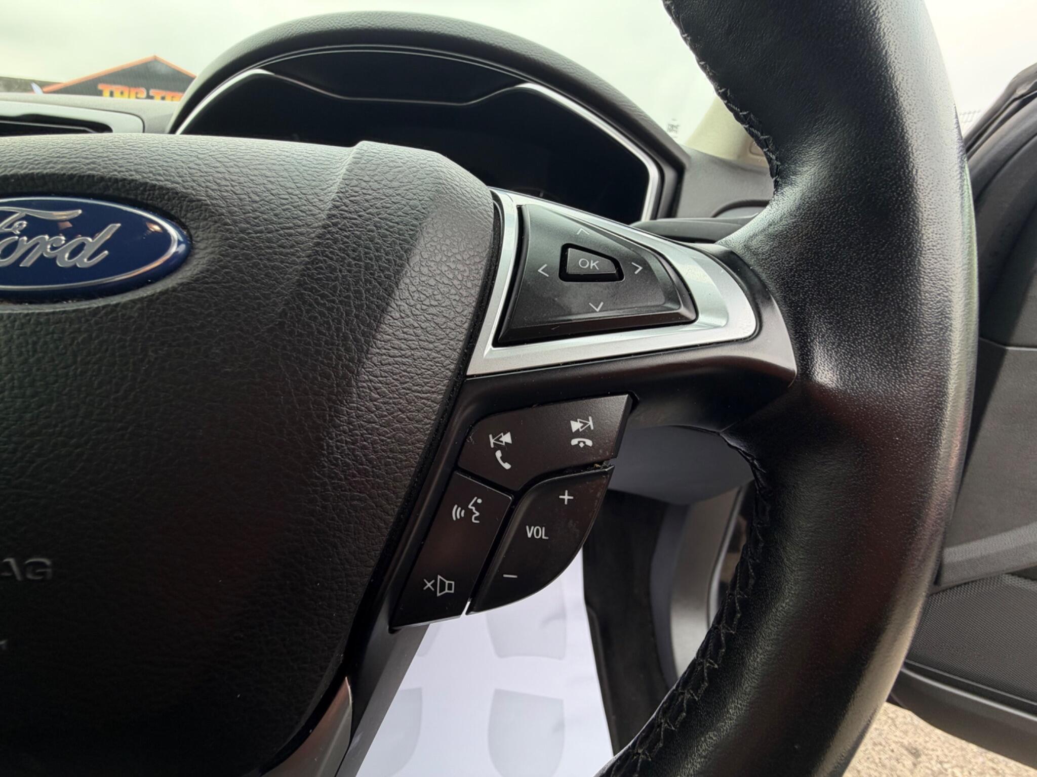 Ford Mondeo - Image 21