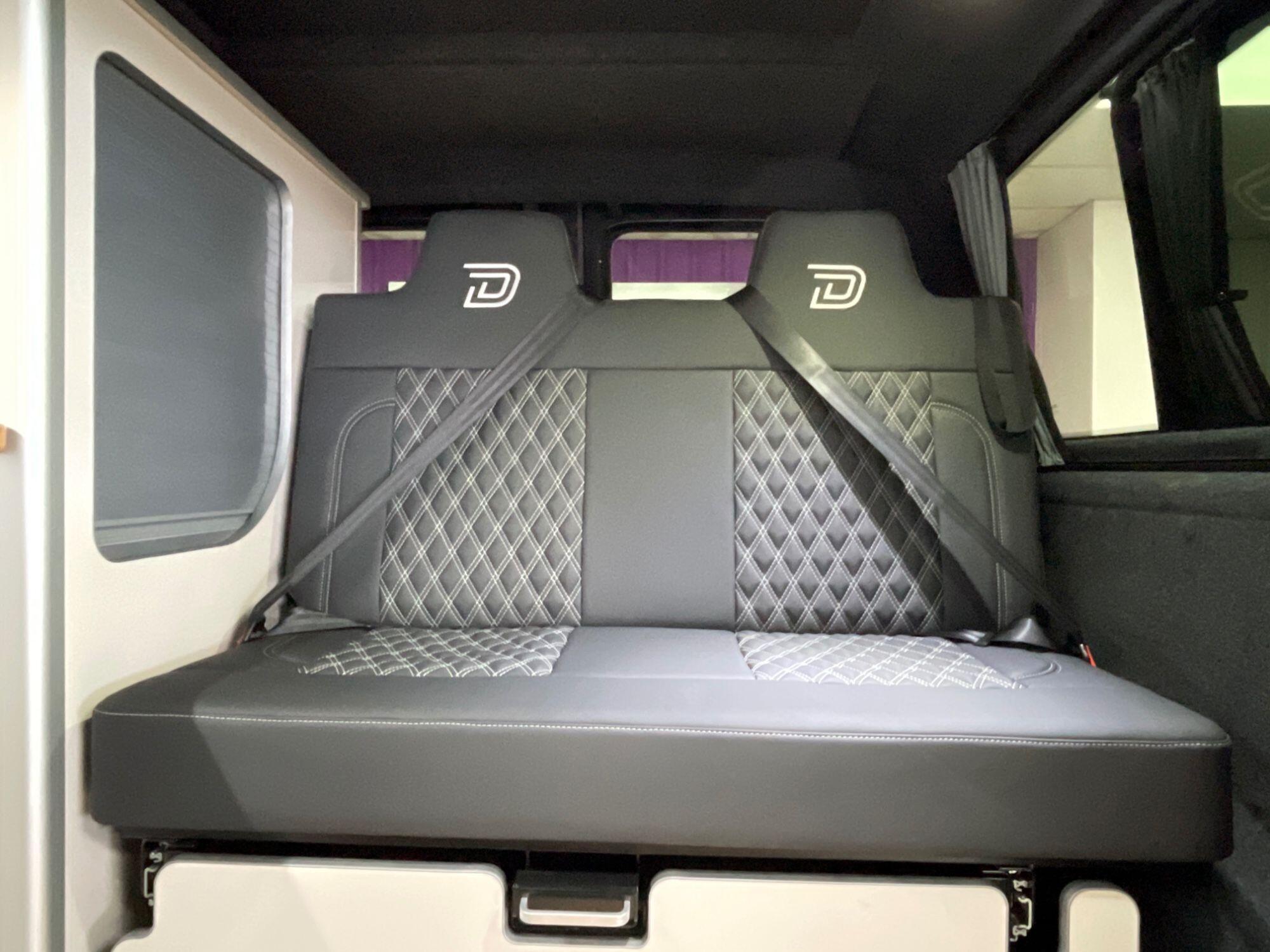 Volkswagen Transporter - Image 31