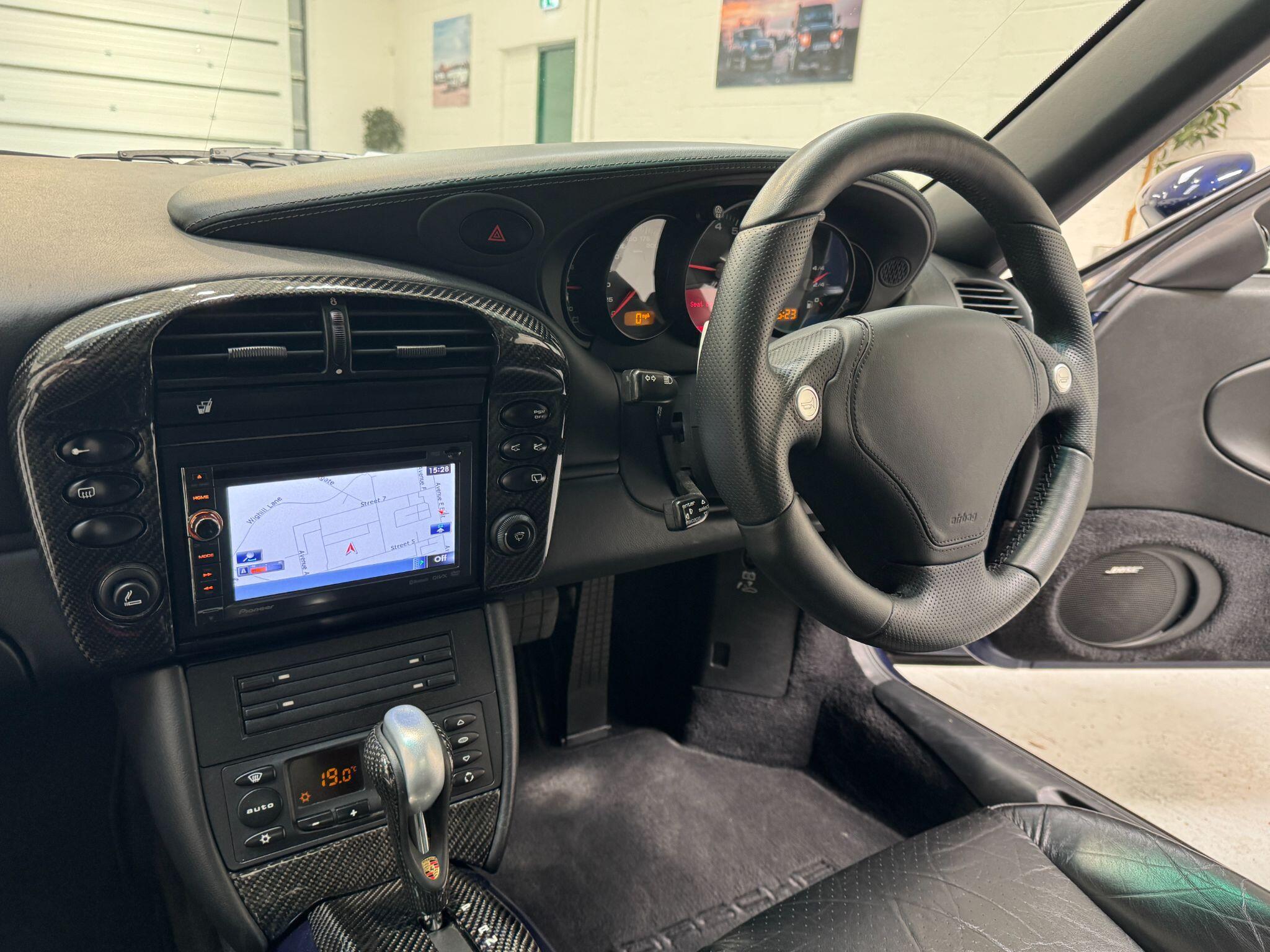 Porsche 911 - Image 52