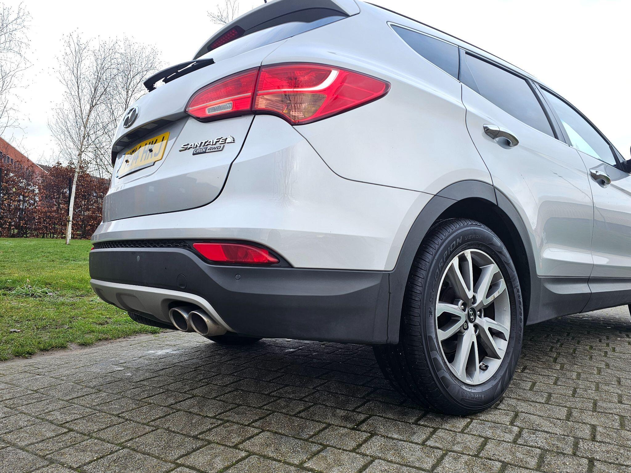 Hyundai Santa Fe - Image 14