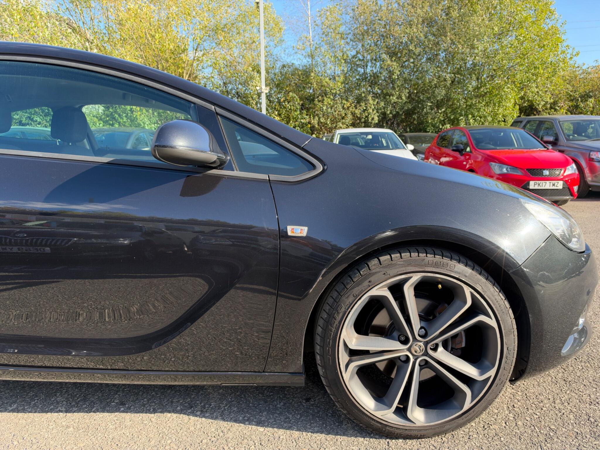 Vauxhall Astra GTC - Image 15