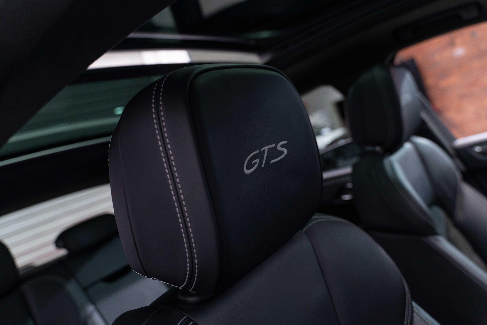 Porsche Macan - Image 15