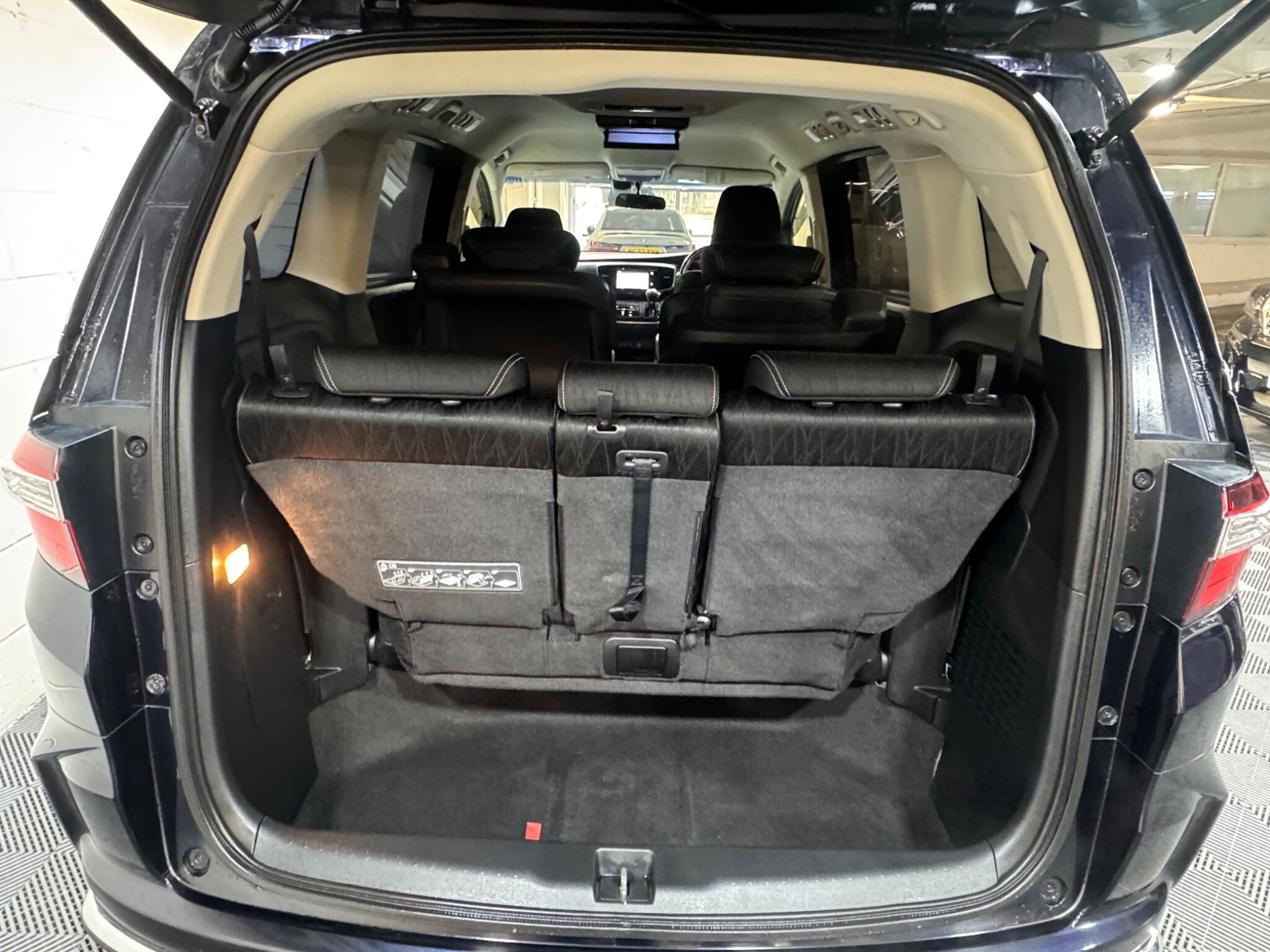 Honda Odyssey - Image 14