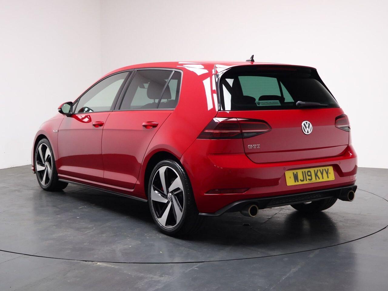 Volkswagen Golf - Image 9