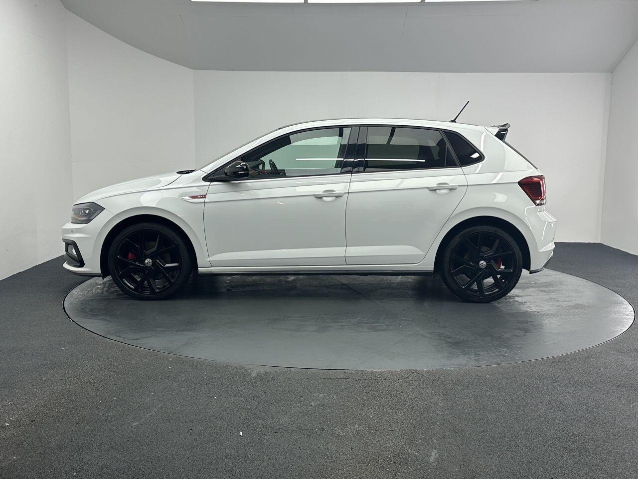 Volkswagen Polo - Image 8