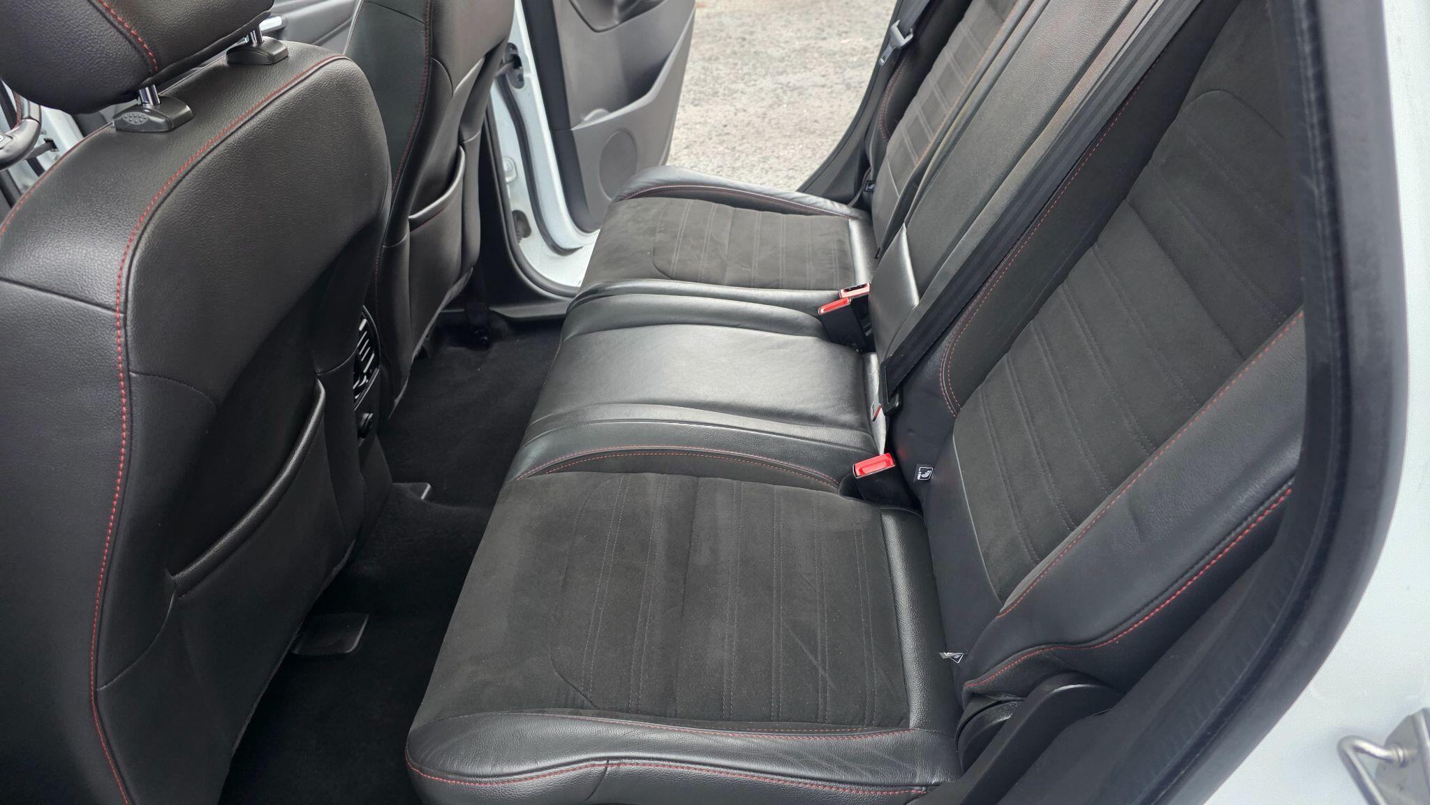 Ford Kuga - Image 42