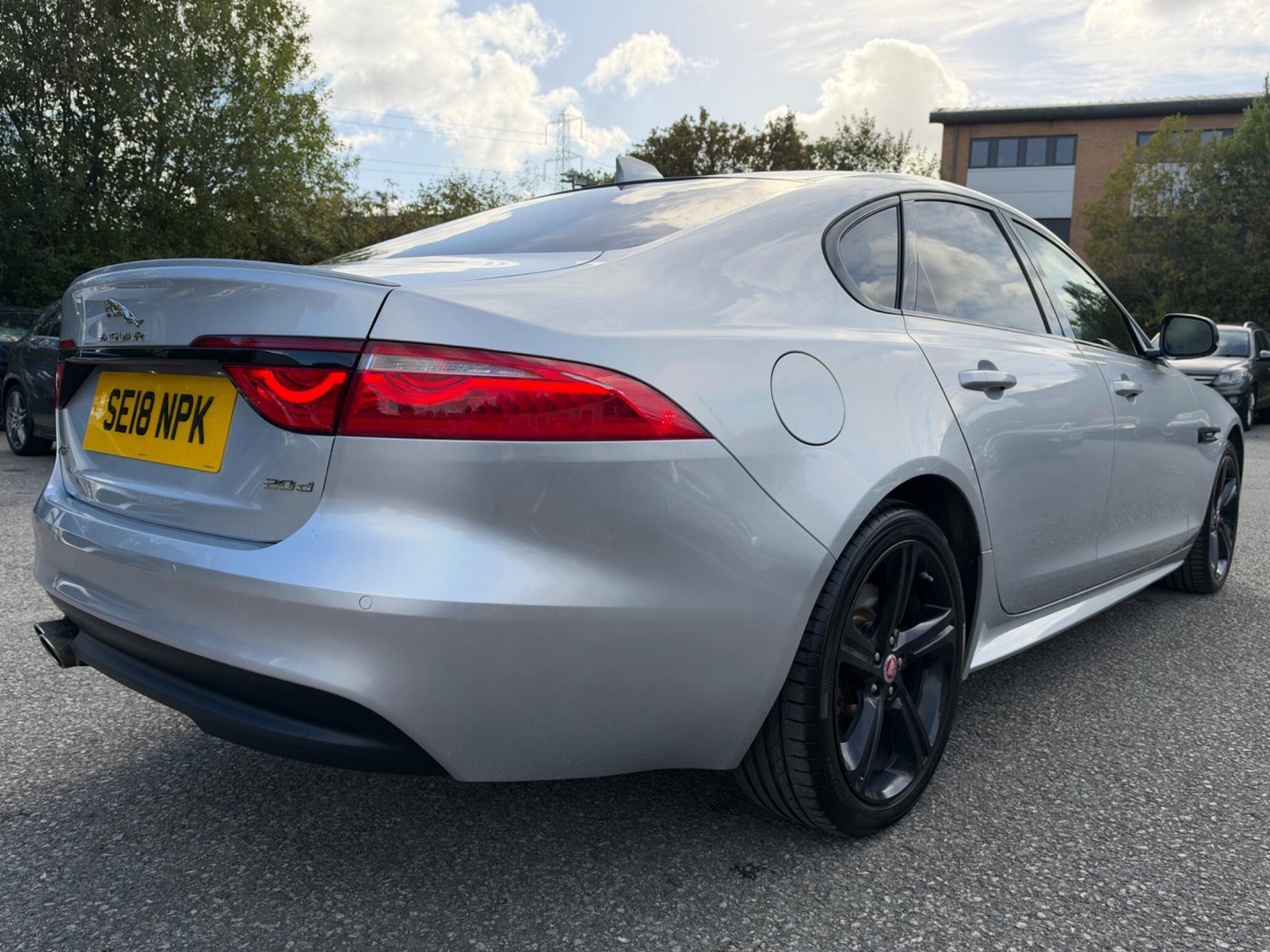Jaguar XF - Image 11