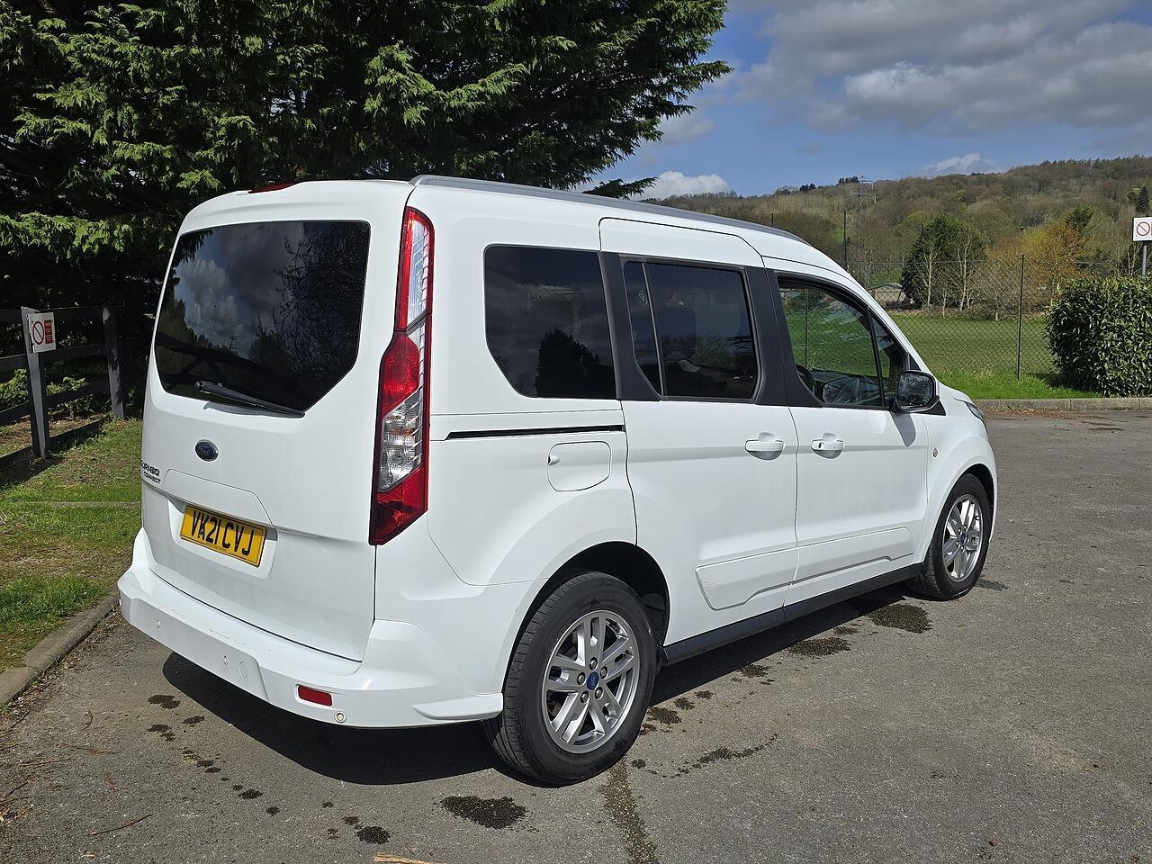 Ford Tourneo Connect - Image 14