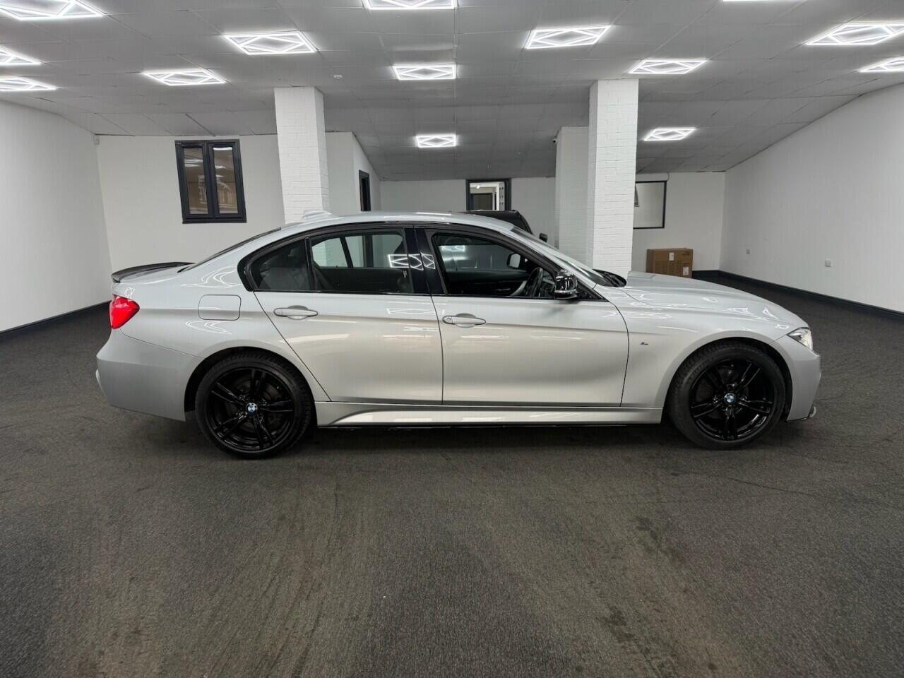BMW 3 Series - Image 3