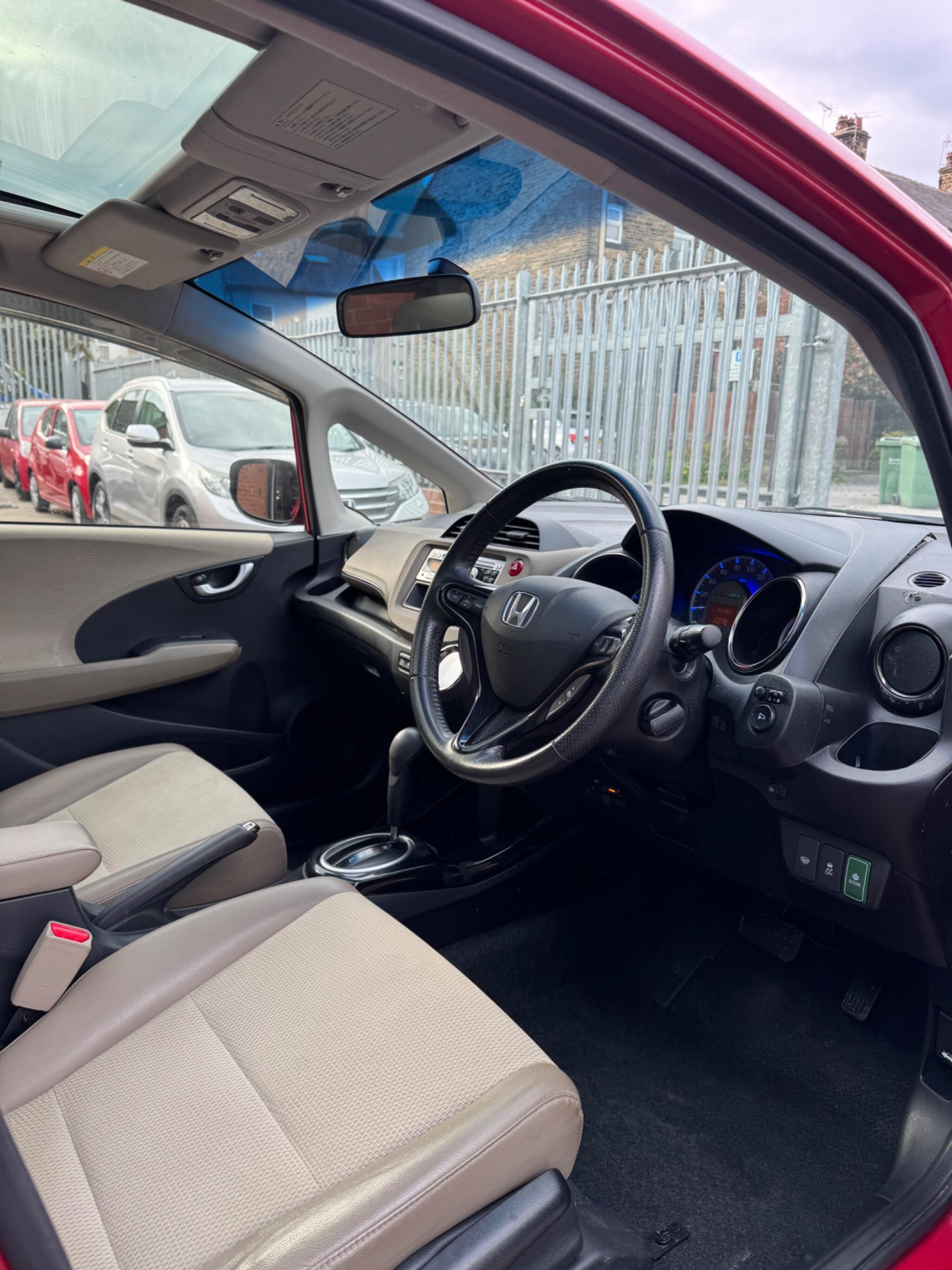 Honda FIT - Image 23