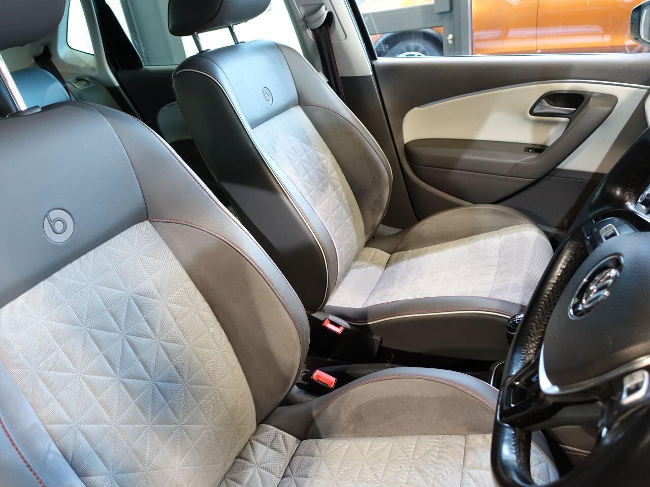 Volkswagen Polo - Image 18