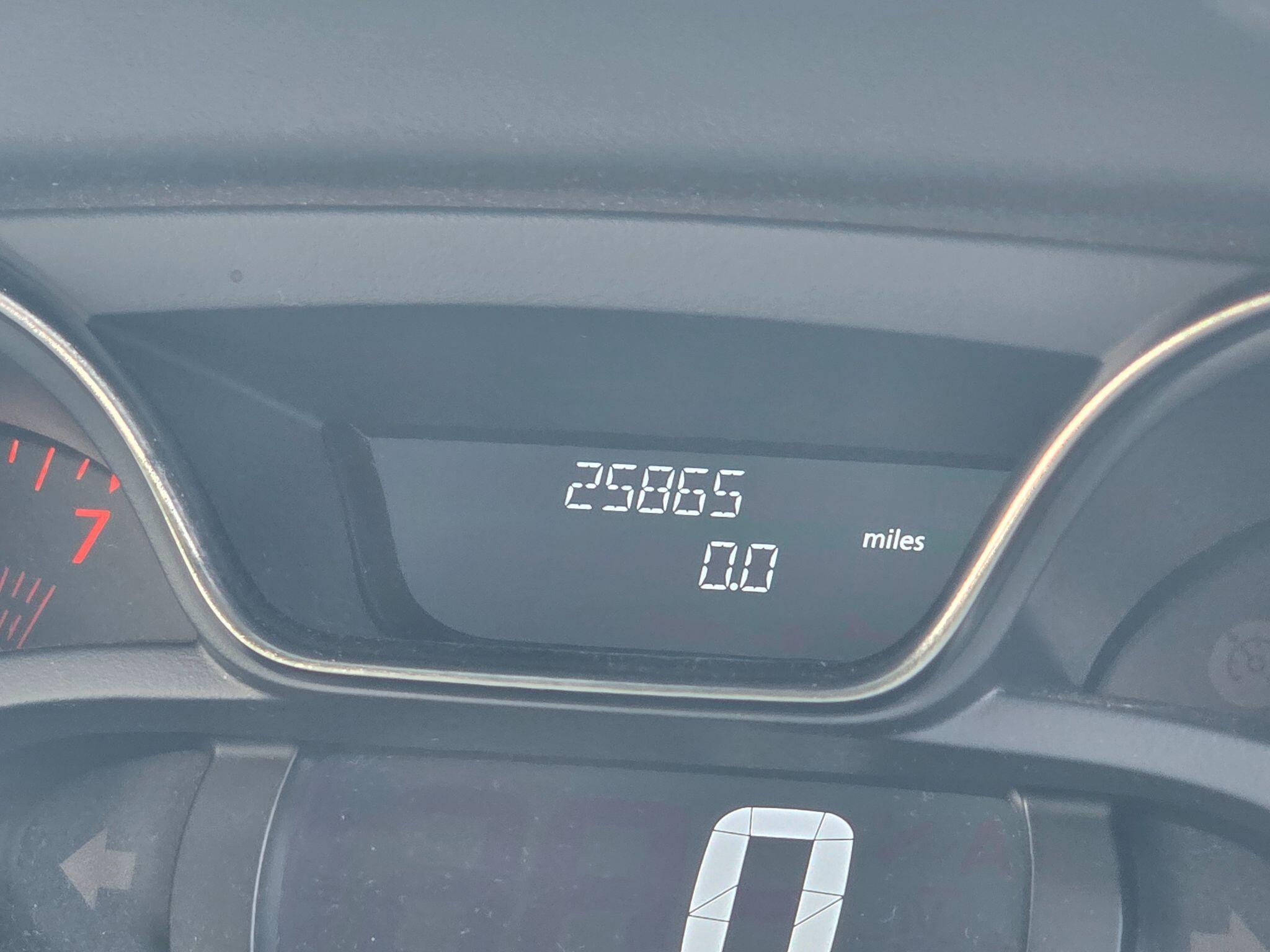 Renault Captur - Image 16