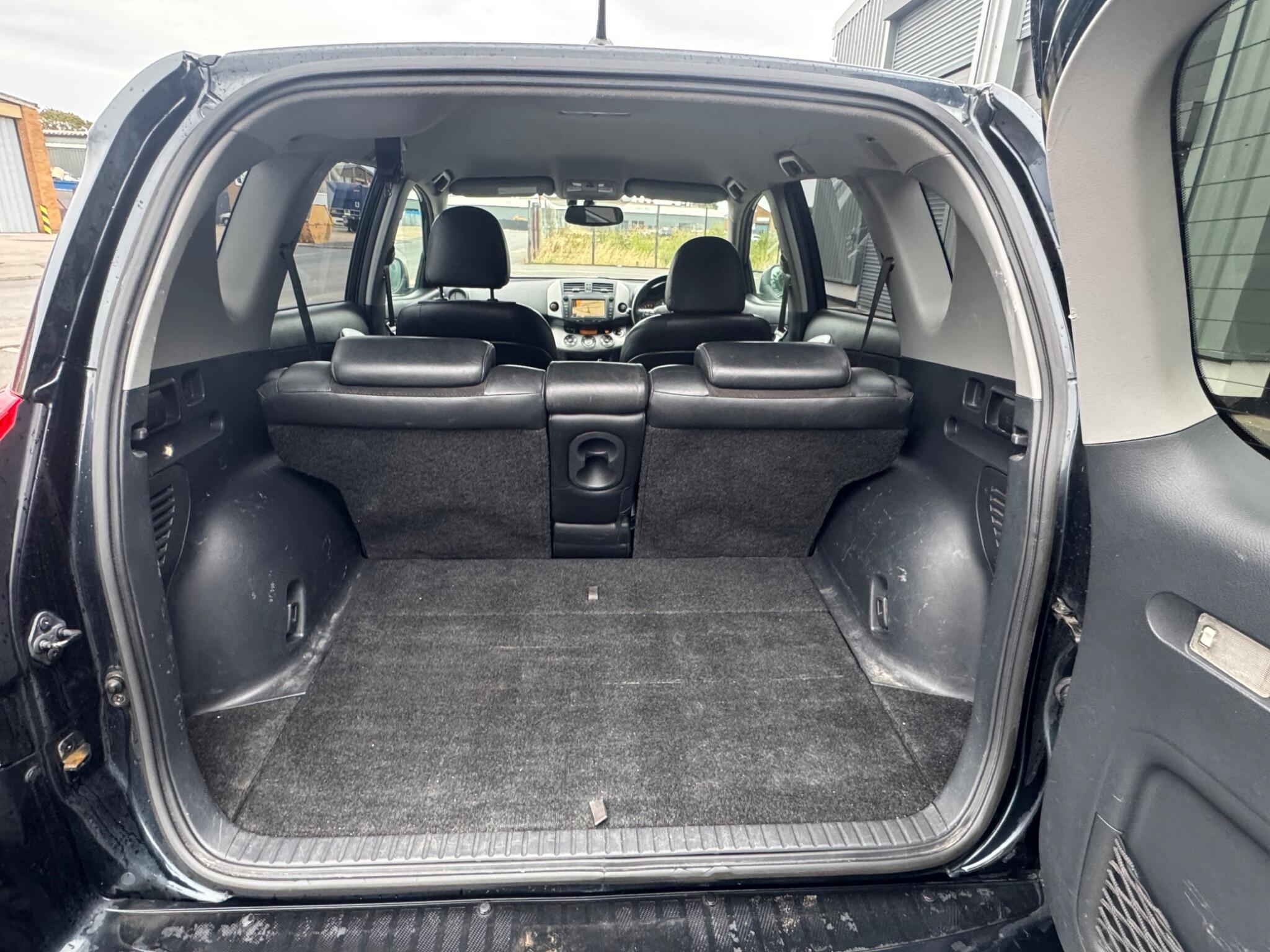 Toyota RAV4 - Image 14