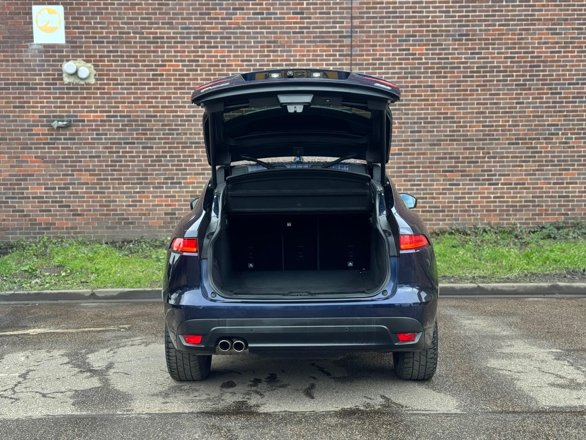 Jaguar F-Pace - Image 51