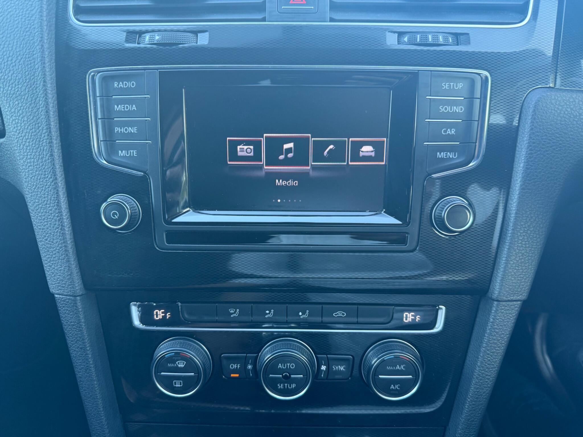 Volkswagen Golf - Image 15