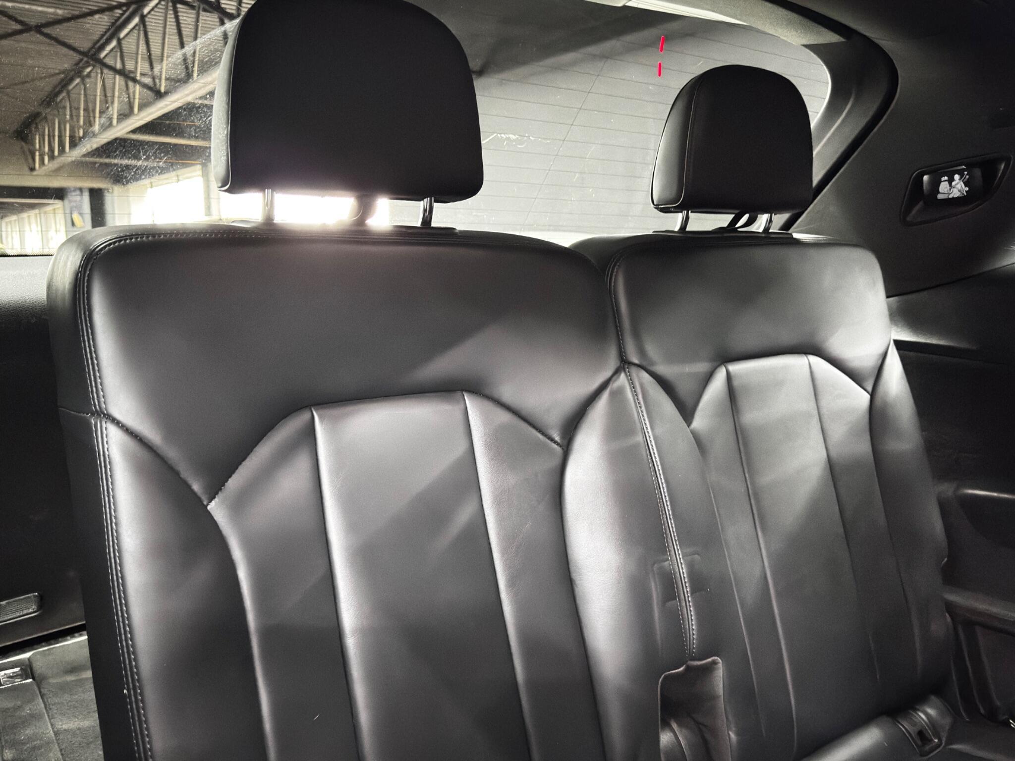 Audi Q7 - Image 17