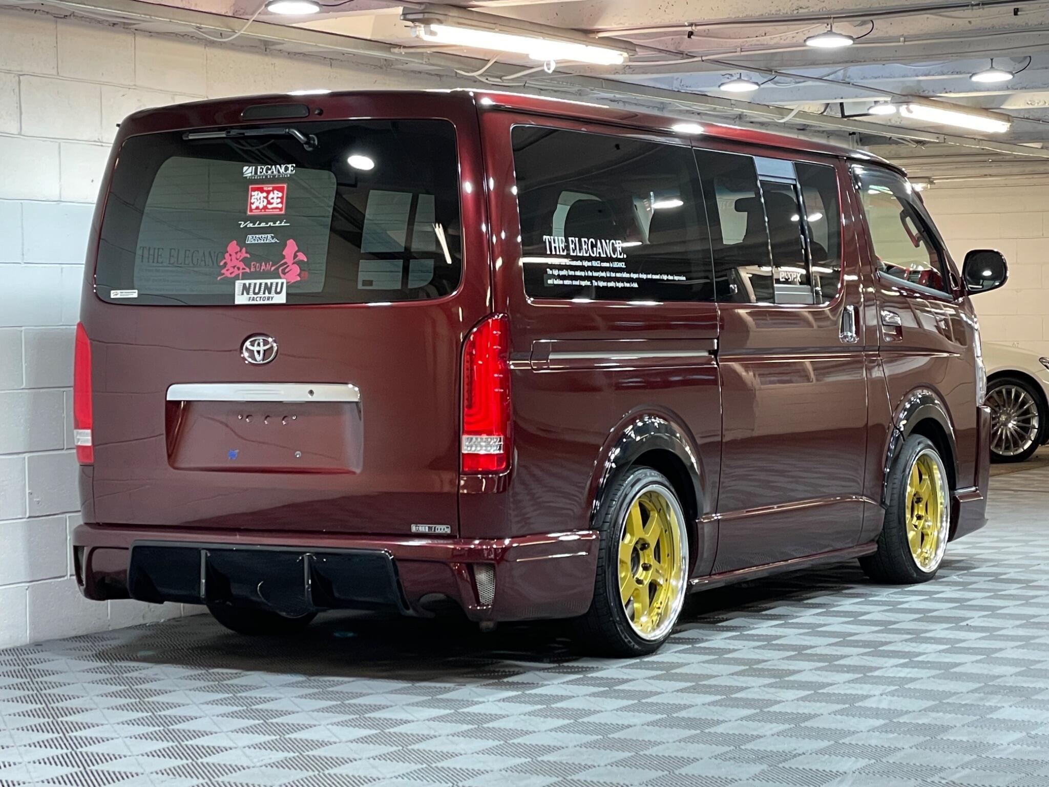 Toyota Hiace - Image 4