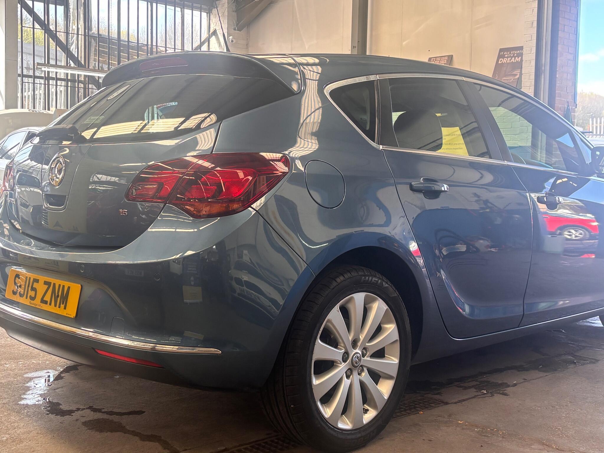 Vauxhall Astra - Image 6