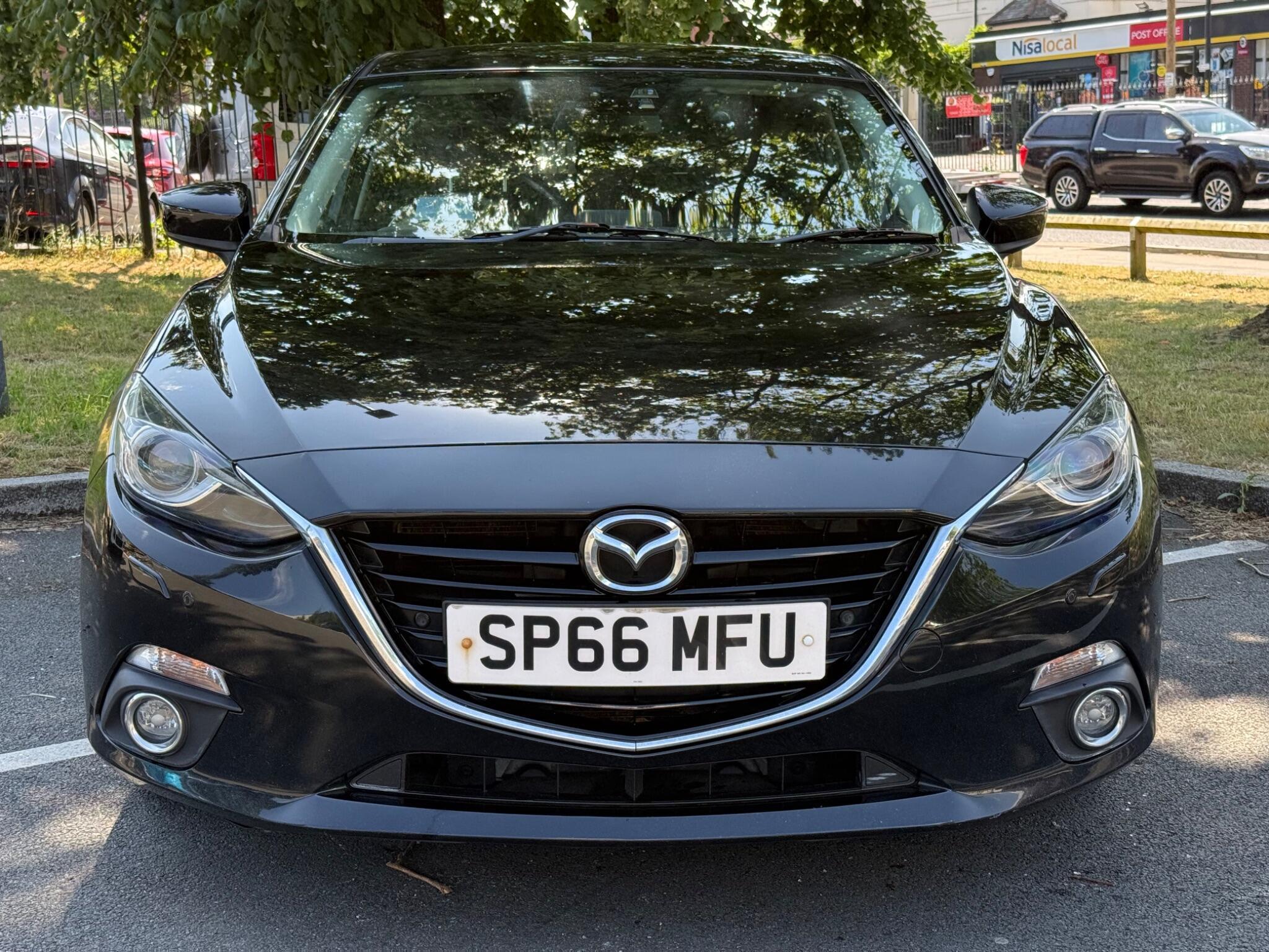 Mazda MAZDA3 - Image 3