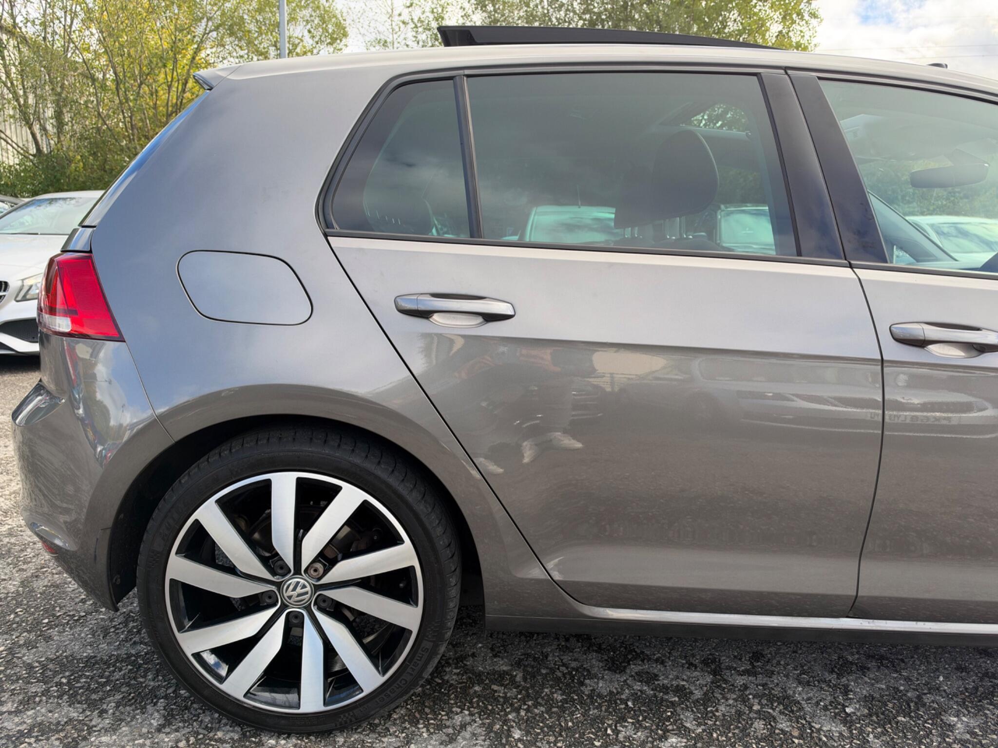Volkswagen Golf - Image 13