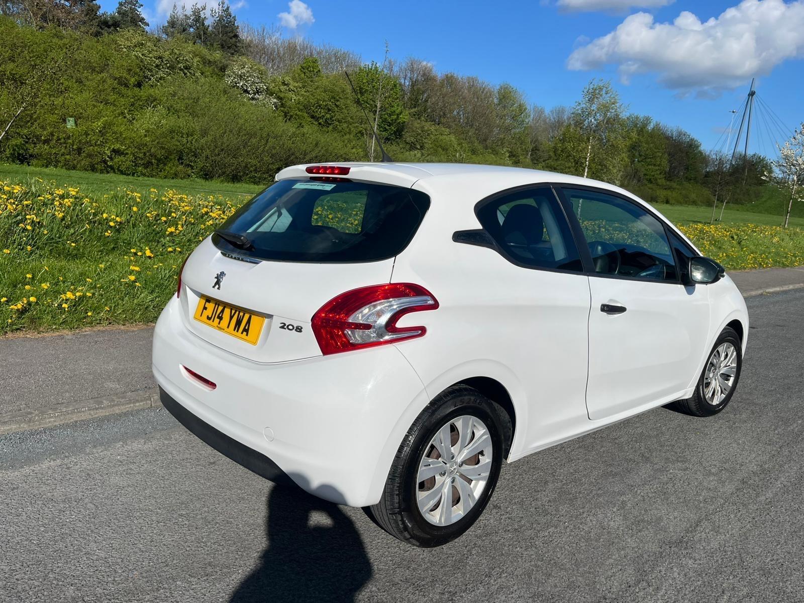 Peugeot 208 - Image 3