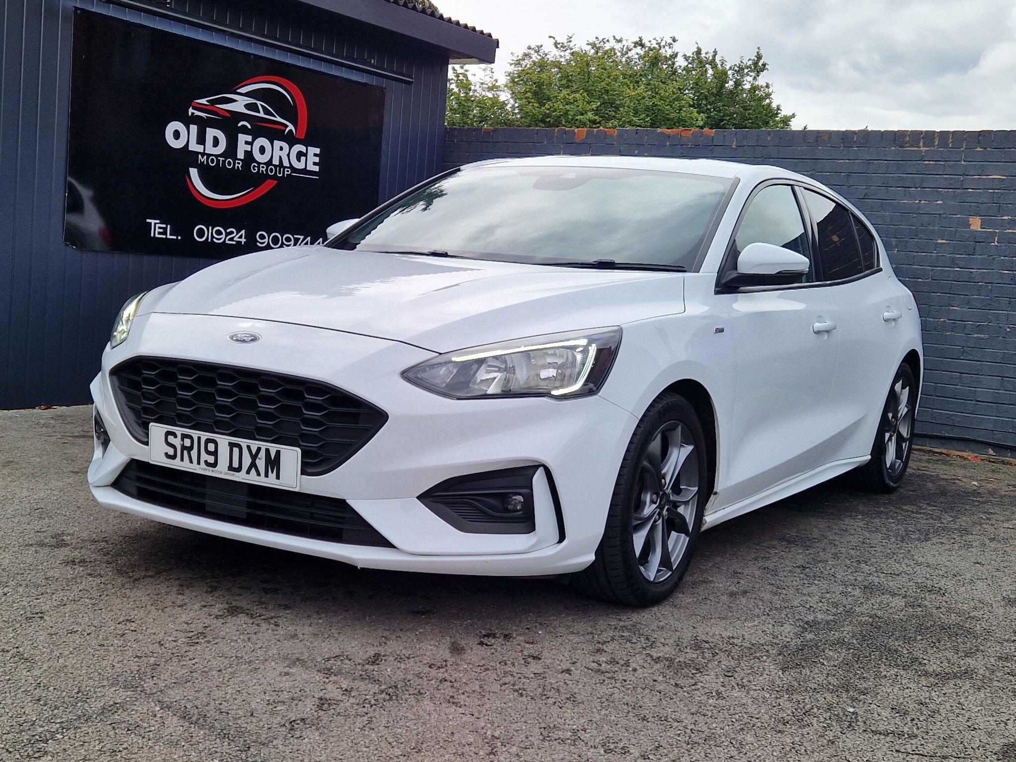 Ford Focus - Image 19