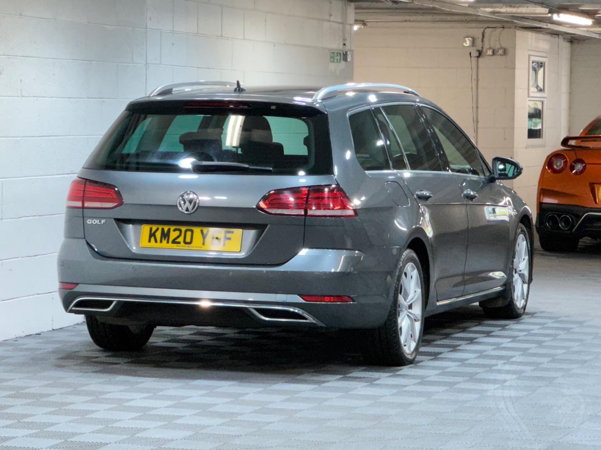 Volkswagen Golf - Image 4