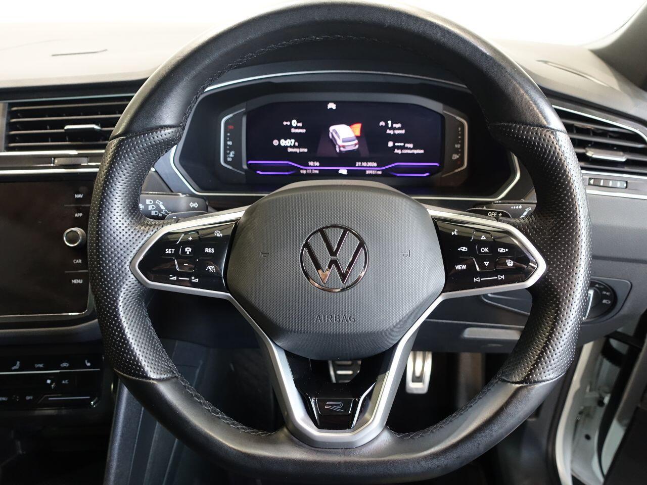Volkswagen Tiguan - Image 18