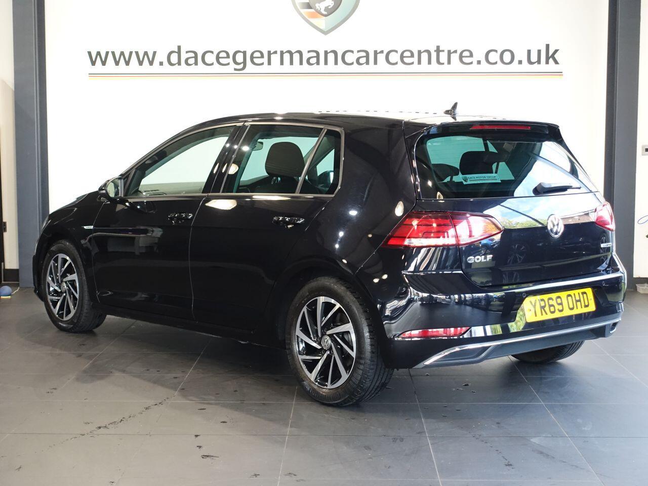 Volkswagen Golf - Image 8