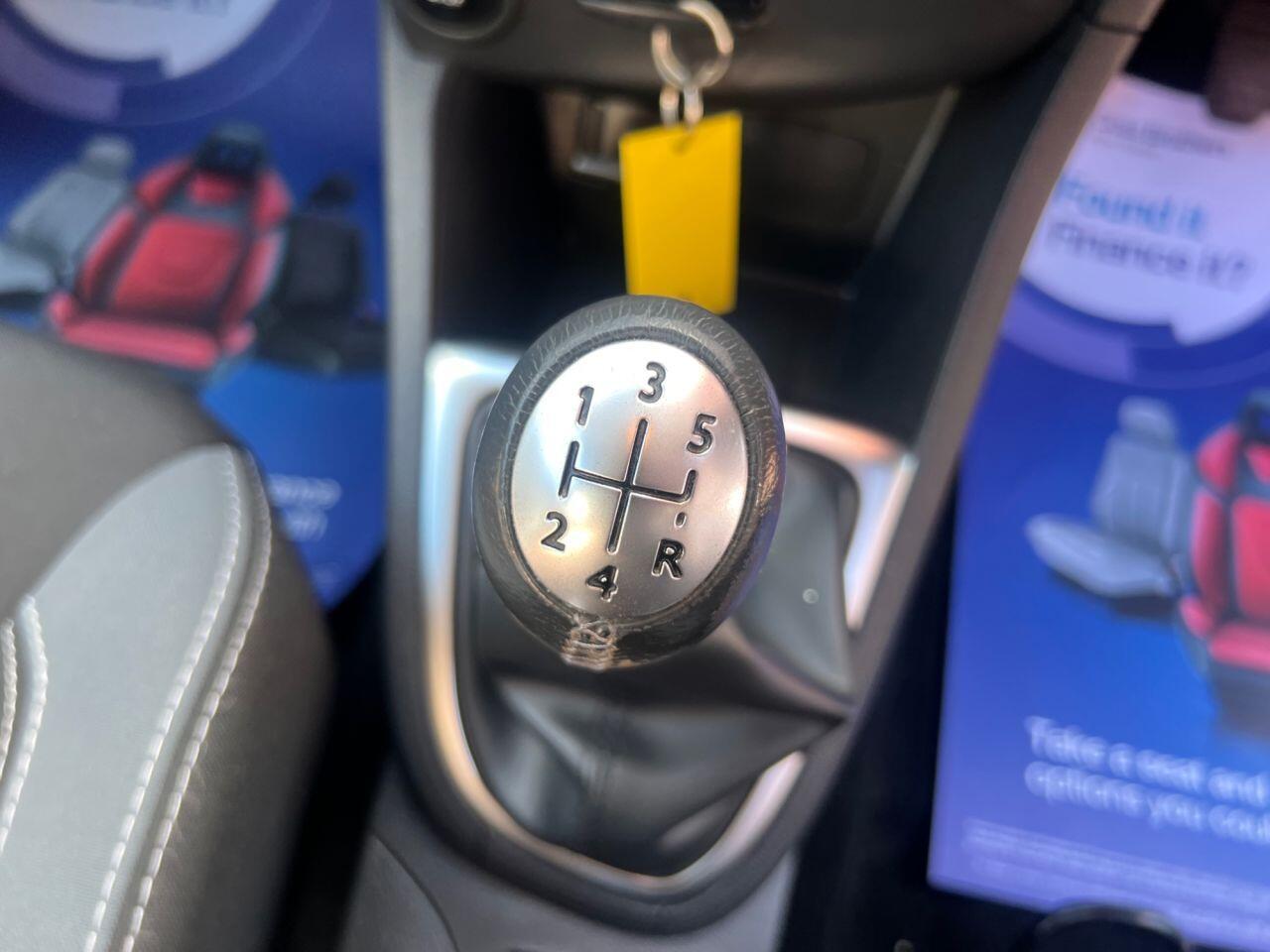 Renault Clio - Image 23