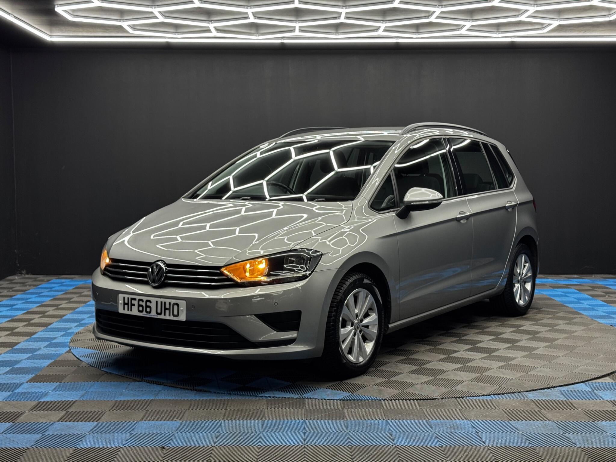 Volkswagen GOLF SV - Image 3