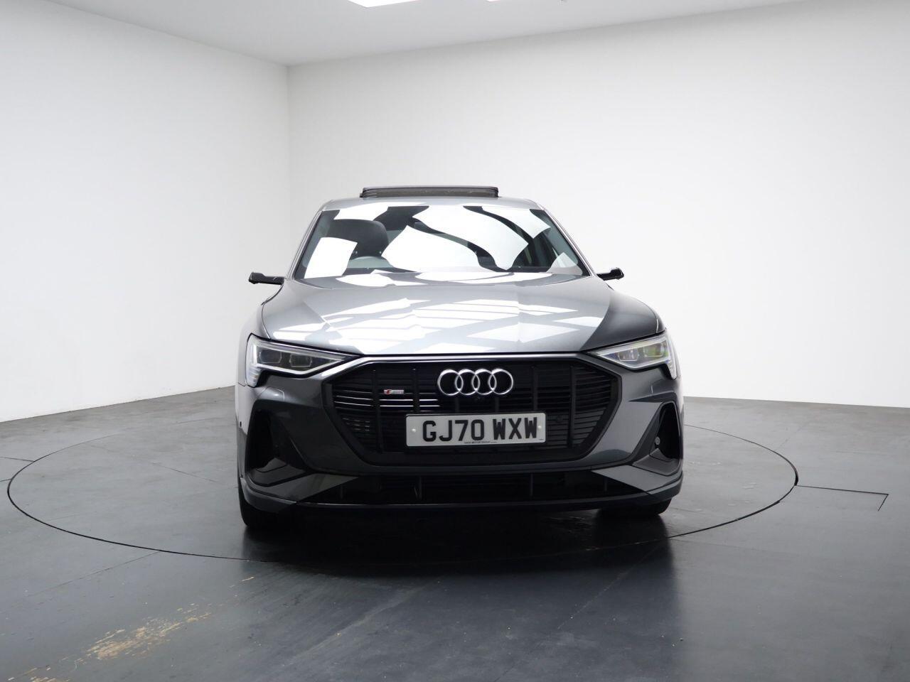 Audi E-Tron - Image 5