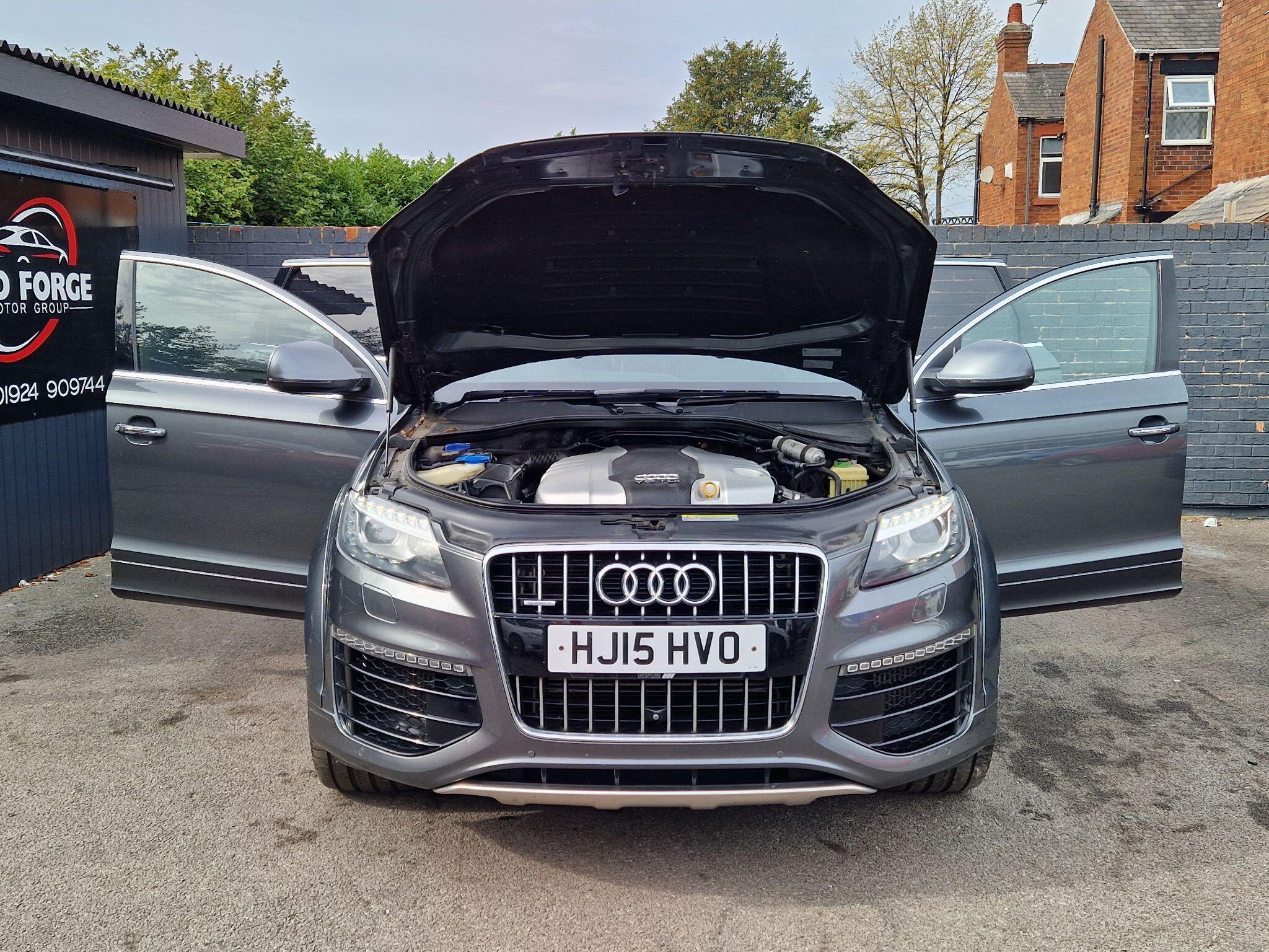 Audi Q7 - Image 13