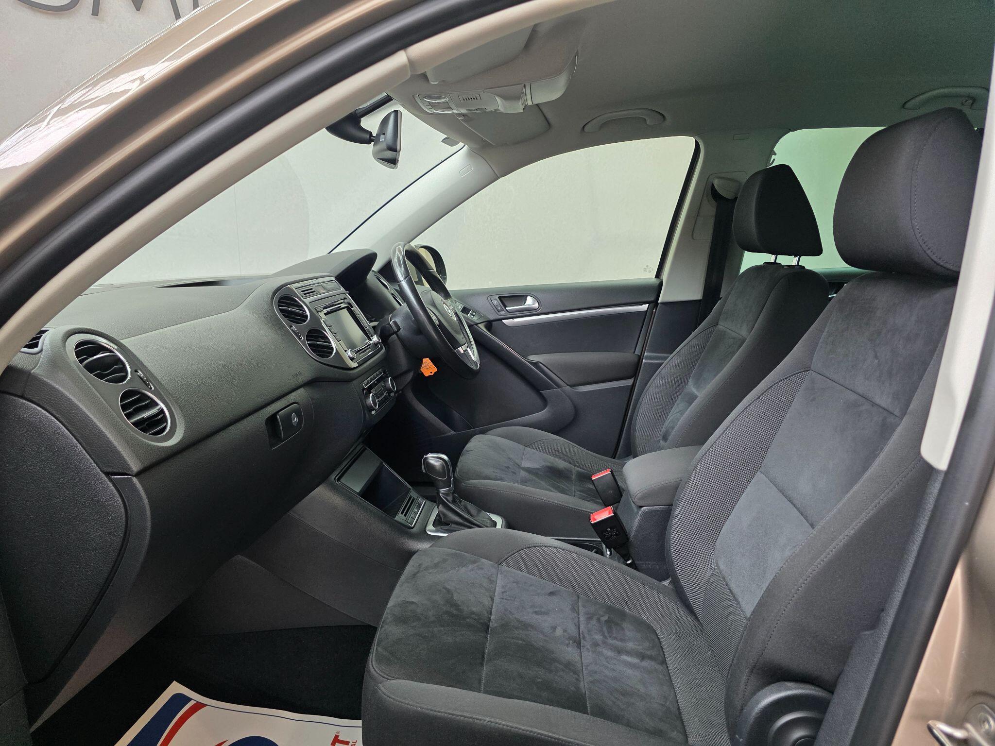 Volkswagen Tiguan - Image 29