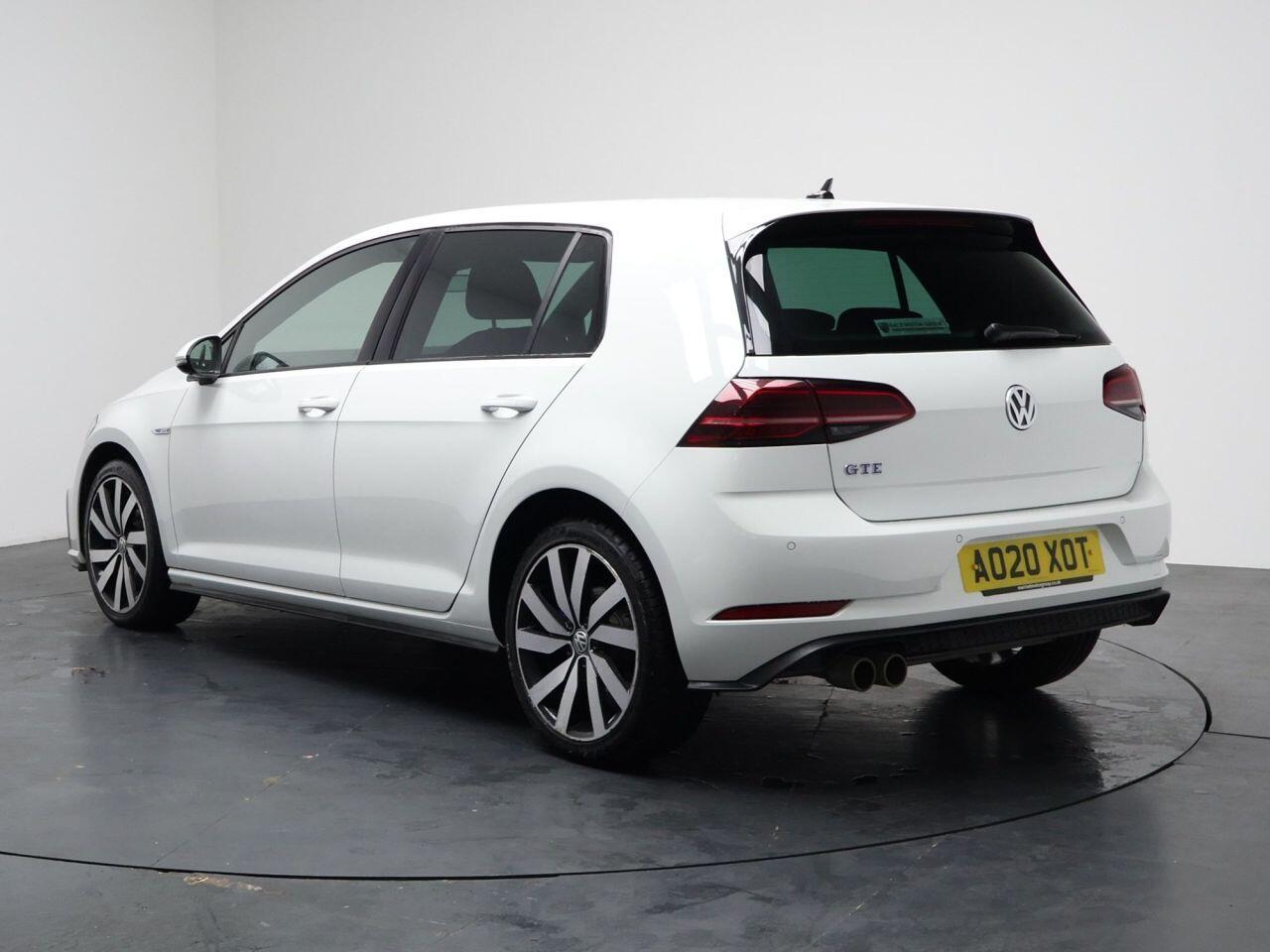 Volkswagen Golf - Image 13