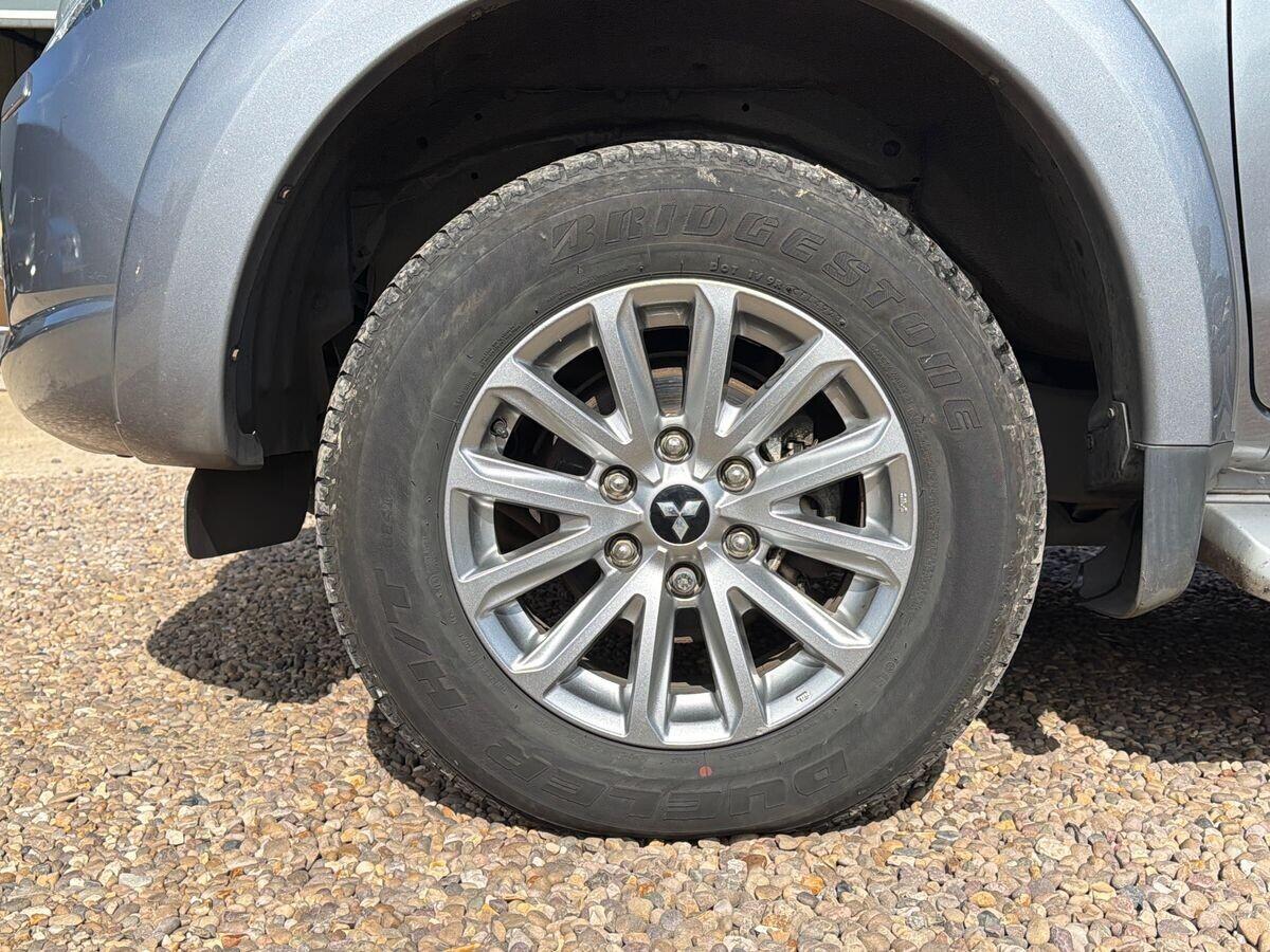 Mitsubishi L200 - Image 17