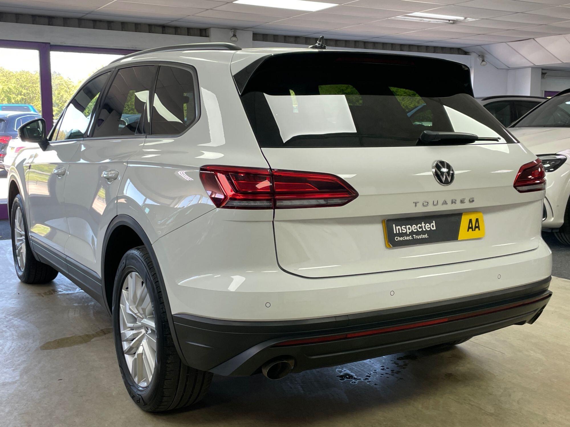 Volkswagen Touareg - Image 9