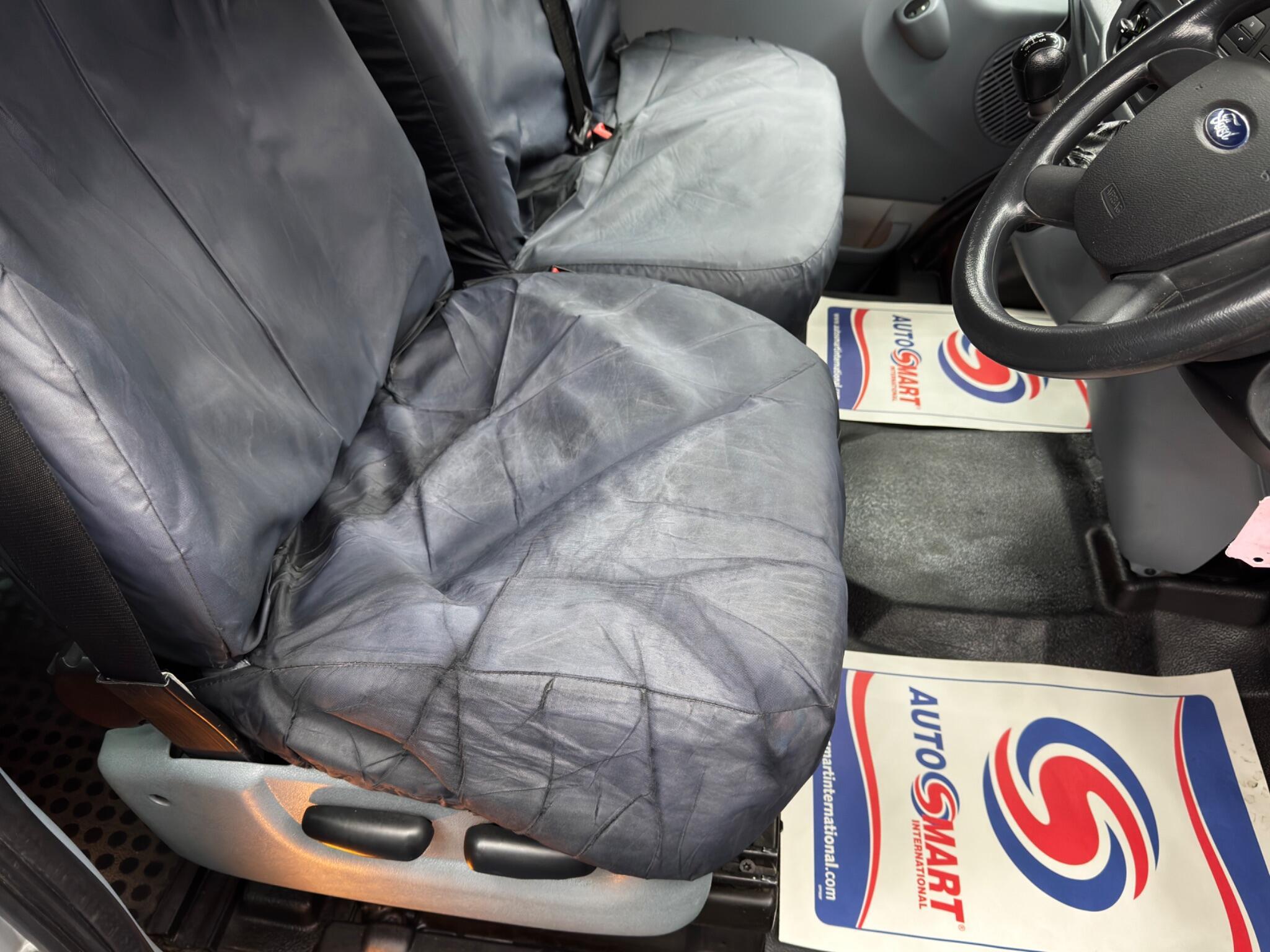 Ford Transit - Image 11