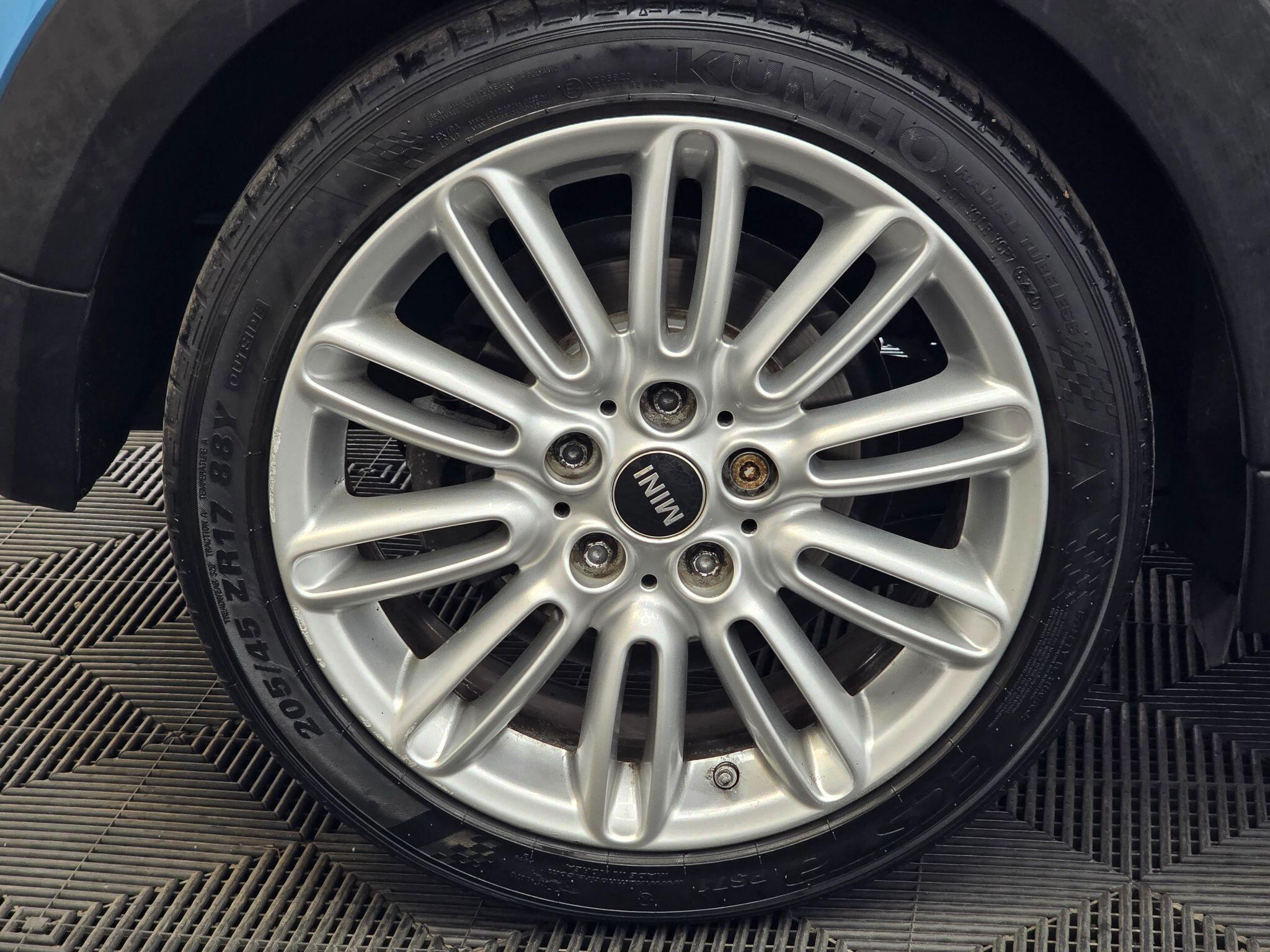 MINI Hatch - Image 11