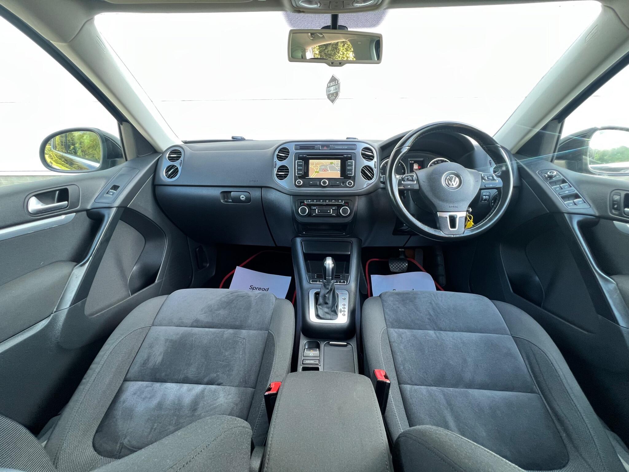 Volkswagen Tiguan - Image 23