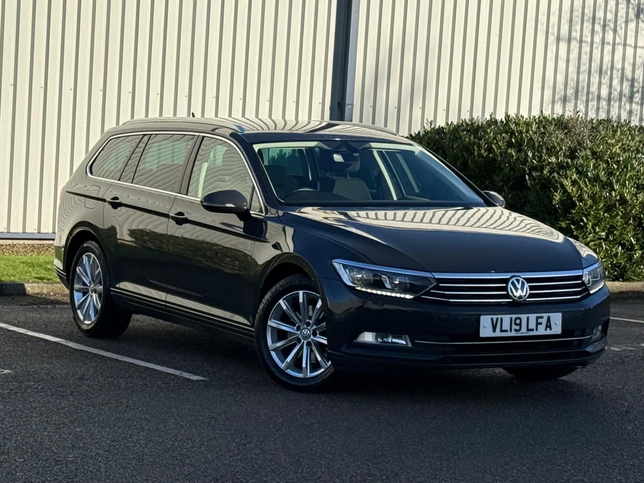 Volkswagen Passat - Image 3