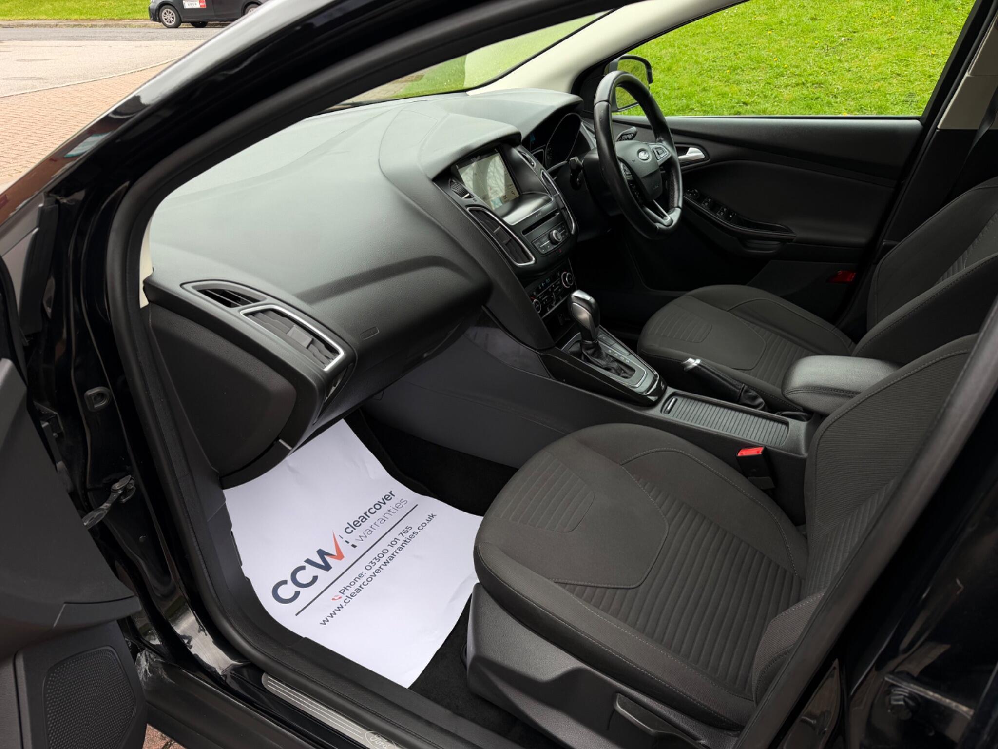 Ford Focus - Image 38