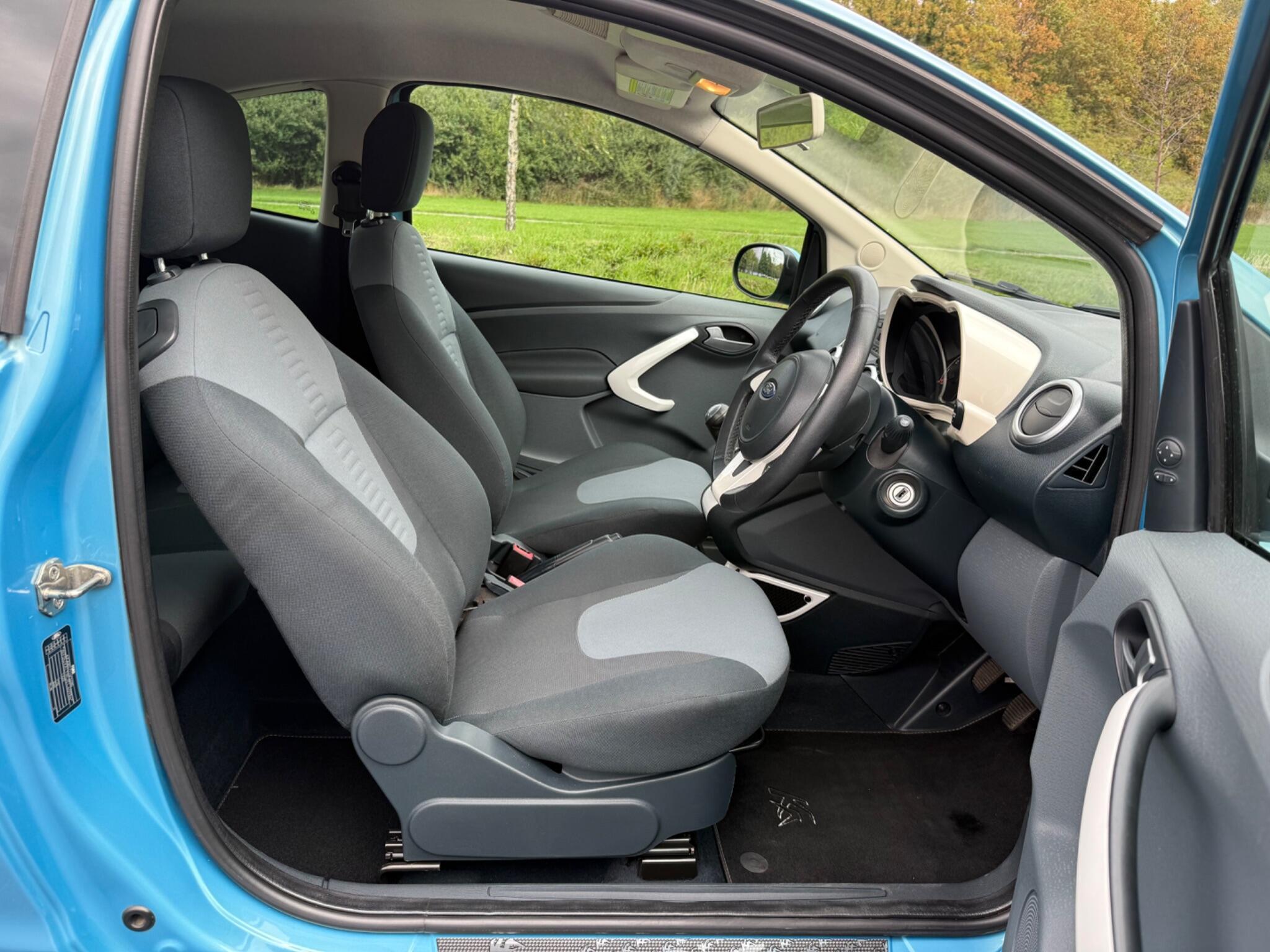 Ford KA - Image 15