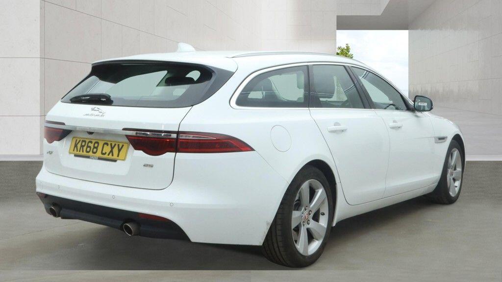 Jaguar XF - Image 6