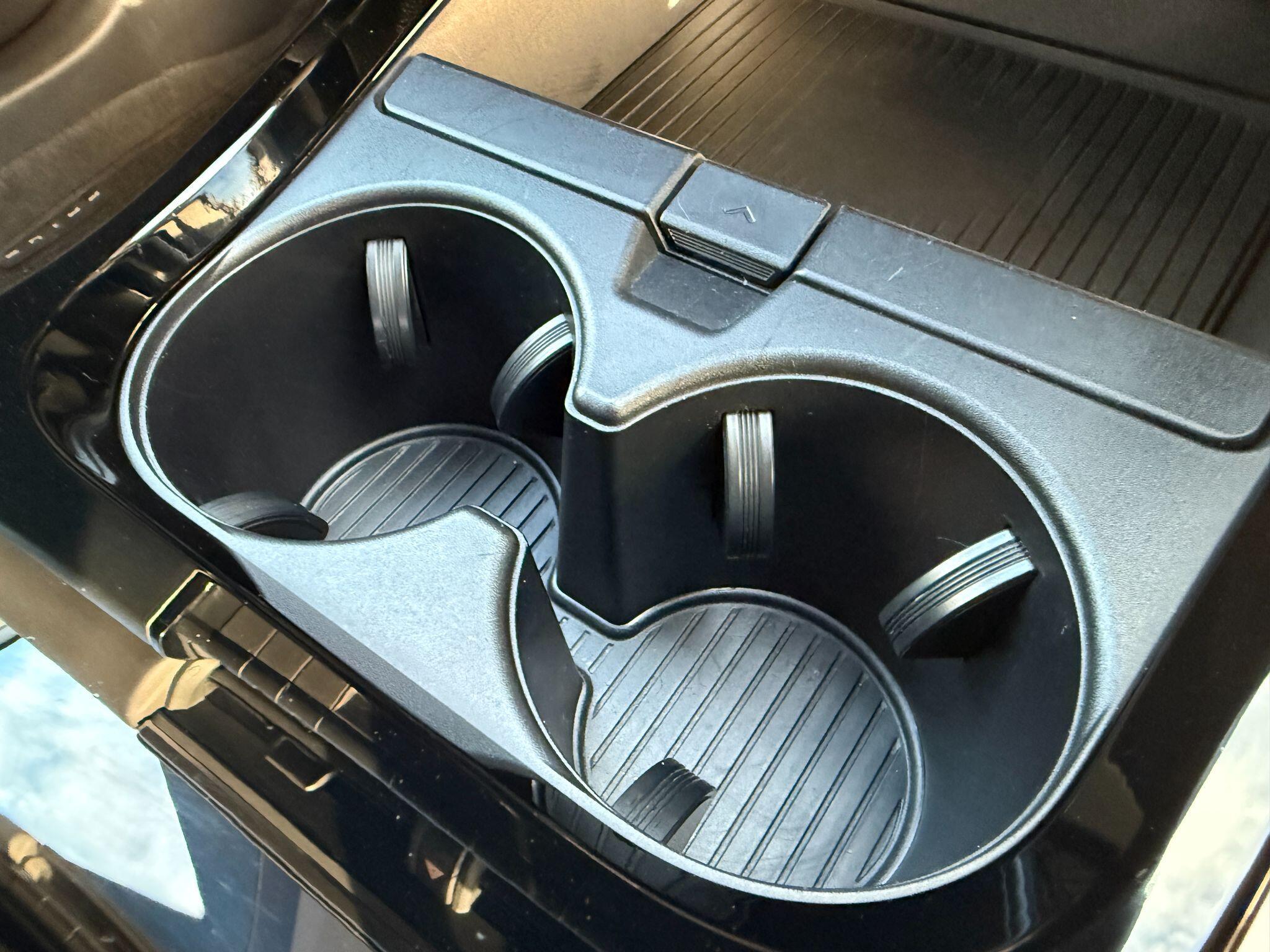 Toyota Prius - Image 56