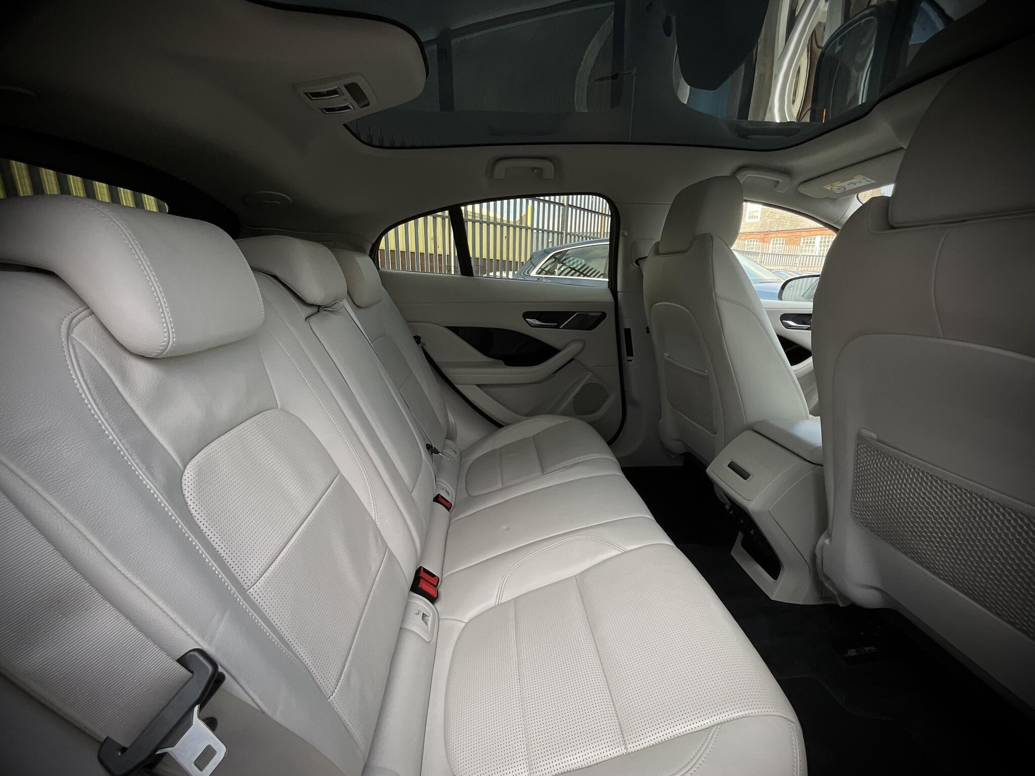 Jaguar I-Pace - Image 13