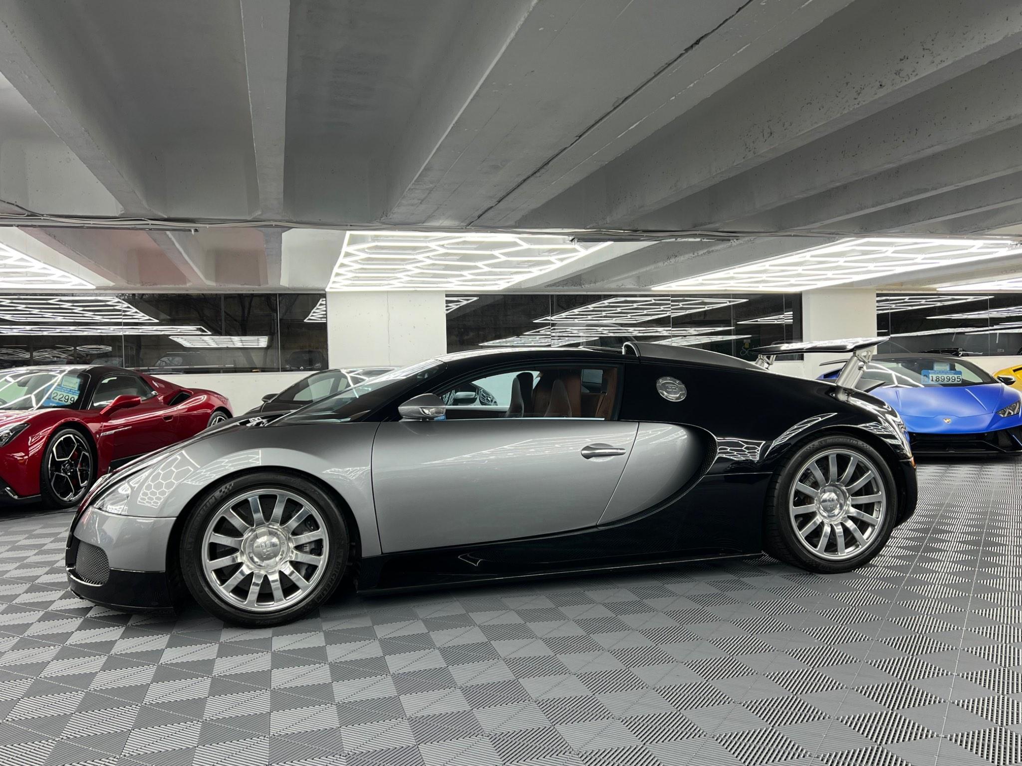 Bugatti Veyron - Image 3